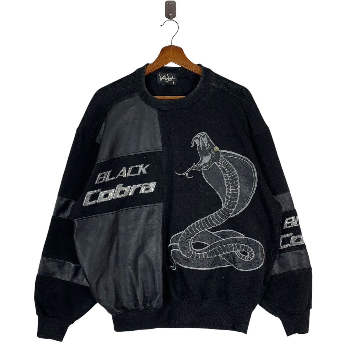 Vintage VINTAGE BLACK COBRA CREWNECK BIG LOGO JUMPERS Size US L / EU 52-54 / 3 - 1 Thumbnail