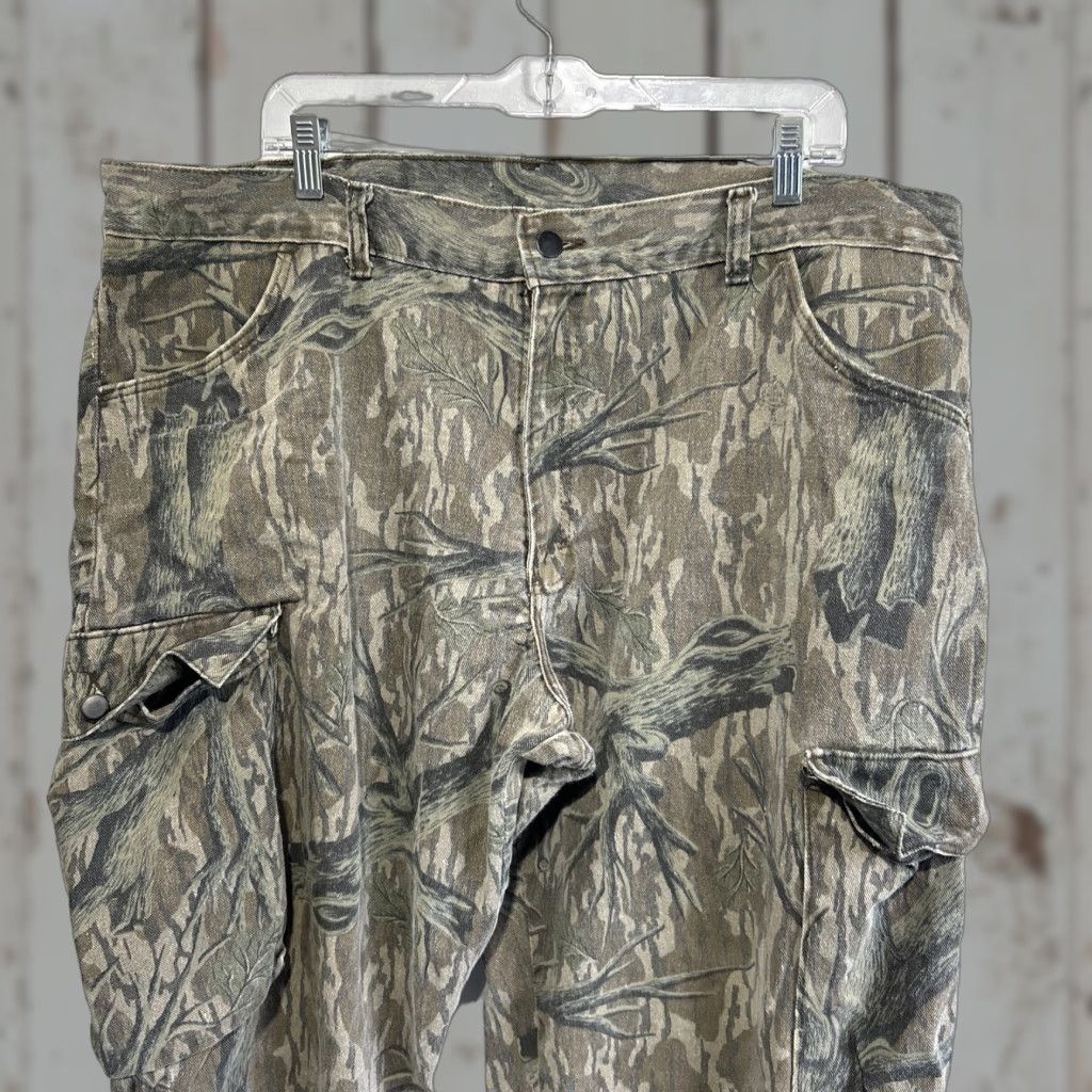 Vintage VINTAGE Mossy Oak Treestand Cargo Pants 42x30 Regular Men's Camouflage Brown 90s Mens Pants Size US 42 / EU 58 - 1 Thumbnail
