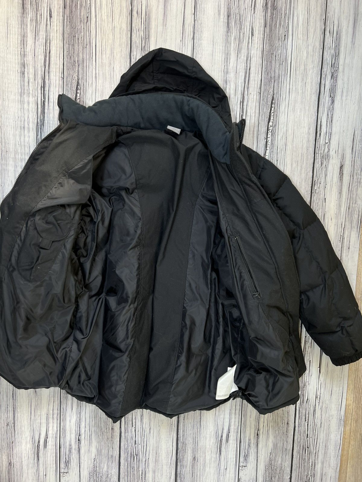 Nike Vintage Nike Puffer Down Jacket Size M Black Rare Size US M / EU 48-50 / 2 - 11 Thumbnail