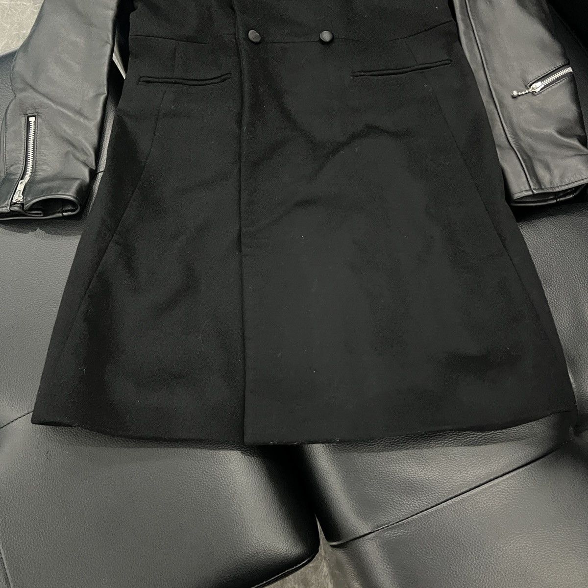 99%IS- 99%IS- AW13 Runway Studded Double-Breasted Coat Size US M / EU 48-50 / 2 - 12 Thumbnail