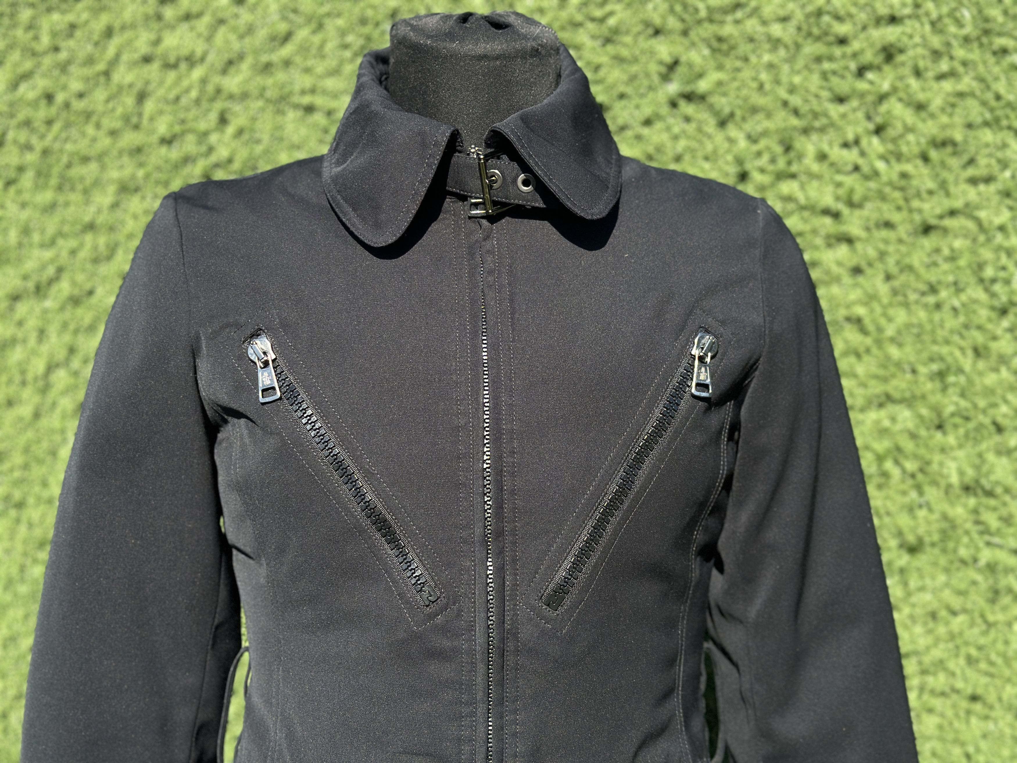 Moncler MONCLER Size 2 Black Vintage Down Jacket LAMPO Zip 2000s Size XS / US 0-2 / IT 36-38 - 2 Thumbnail