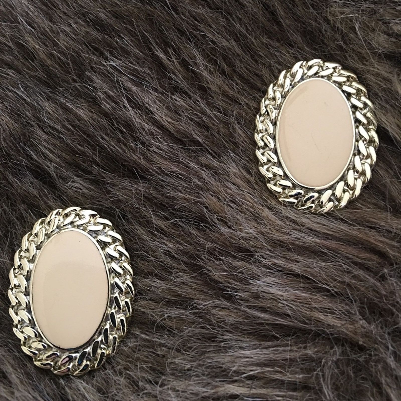 Vintage Vintage cream enamel gold chain border earrings Size ONE SIZE - 2 Thumbnail