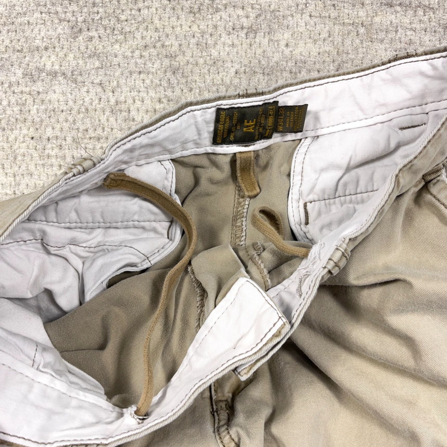 American Eagle Outfitters VINTAGE American Eagle Outfitters Cargo Pants Men 34x32 Tan Khaki Twill Baggy Y2K Skate - 34 Regular Beige Cargo 5-Pocket Mens Pants Size US 34 / EU 50 - 6 Thumbnail