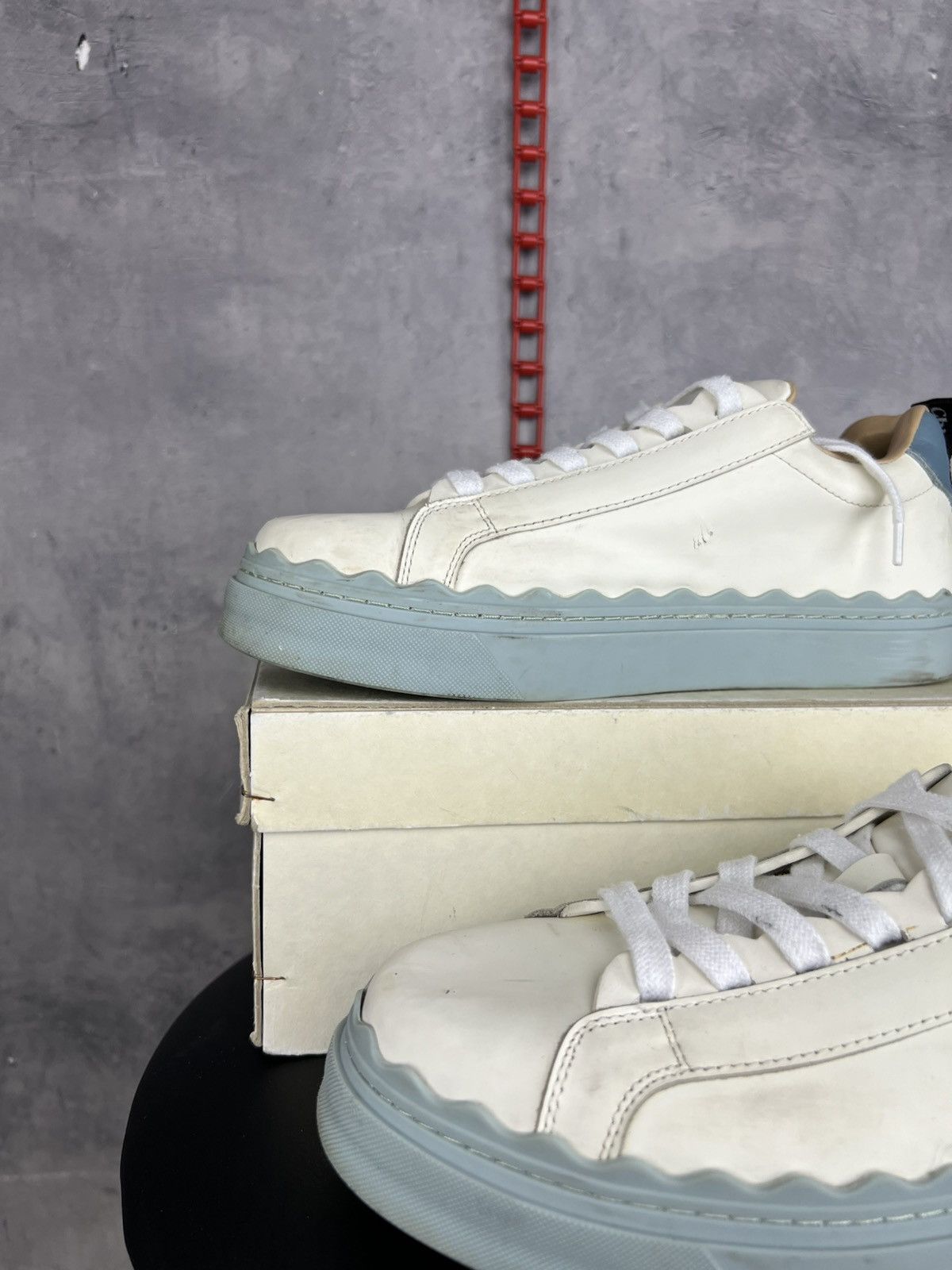 Chloe Chloe Women's White Lauren leather Low Top Sneakers Shoes 39 Size US 9 / IT 39 - 9 Thumbnail