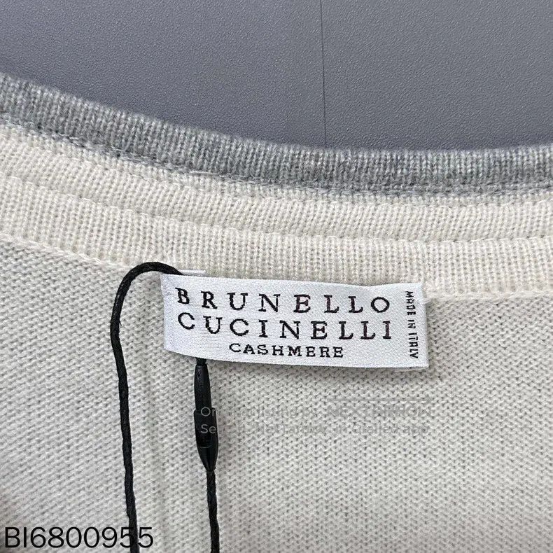 Brunello Cucinelli Brunello Cucinelli V-Neck Cashmere Knit Sweater Size S / US 4 / IT 40 - 5 Thumbnail