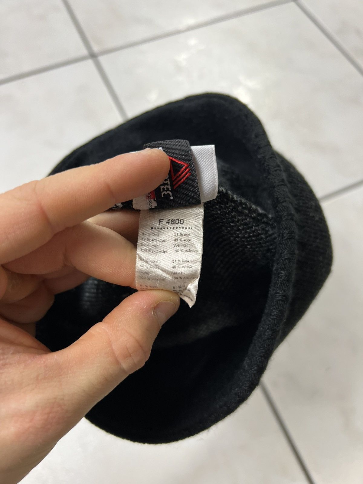 Lacoste Vintage Lacoste y2k knitted crocodile big logo drill beanie Size ONE SIZE - 16 Thumbnail