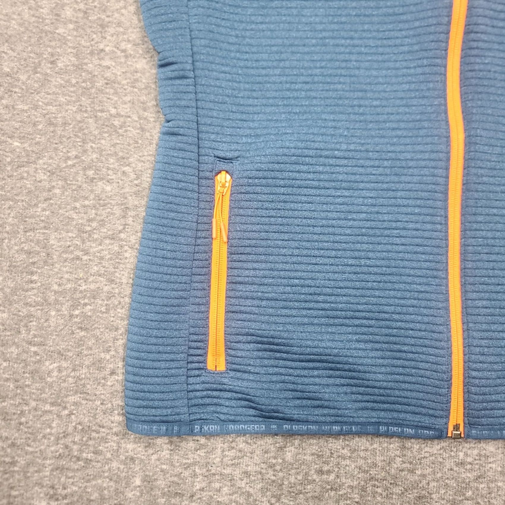 Vintage Duluth Alaskan Hardgear Gauntlet Grid Fleece Vest Mens M Blue Outdoor Fishing Hiking Breathable Full Zip Pockets Midweight Lightweight Size US M / EU 48-50 / 2 - 6 Thumbnail