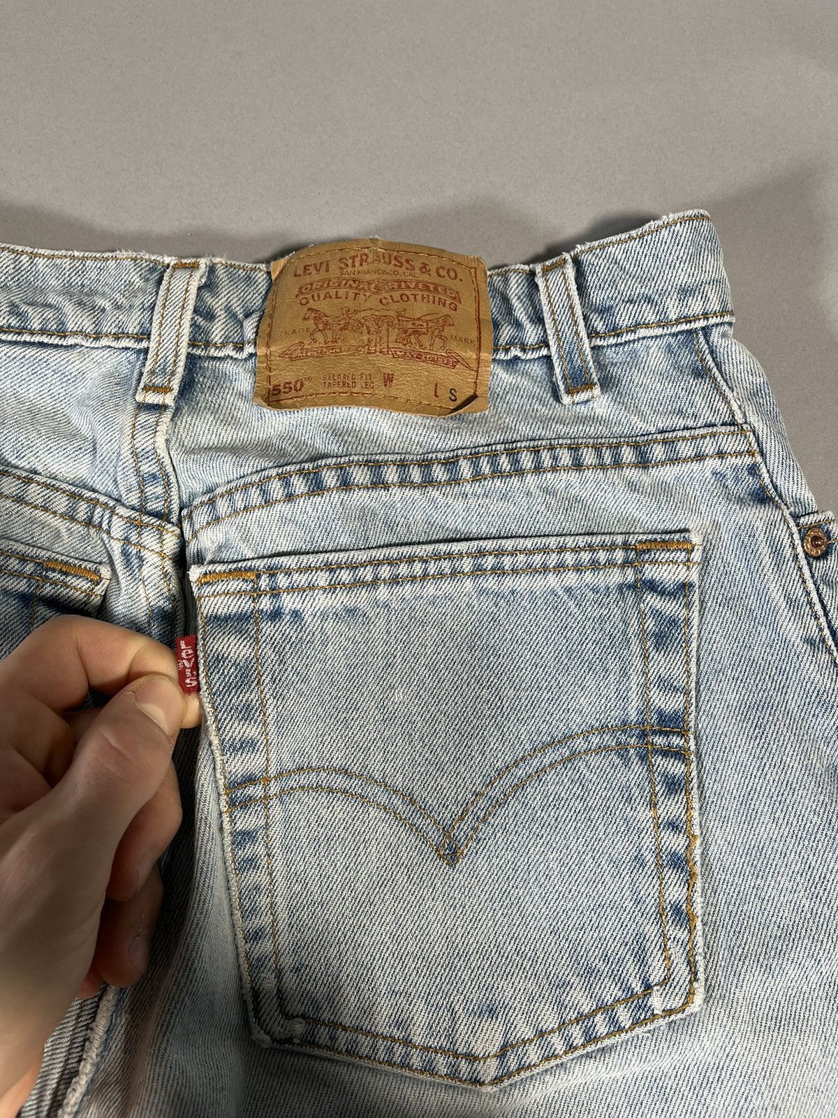 Levi's Vintage Light Wash Levi 550’s Size 32" / US 10 / IT 46 - 5 Thumbnail
