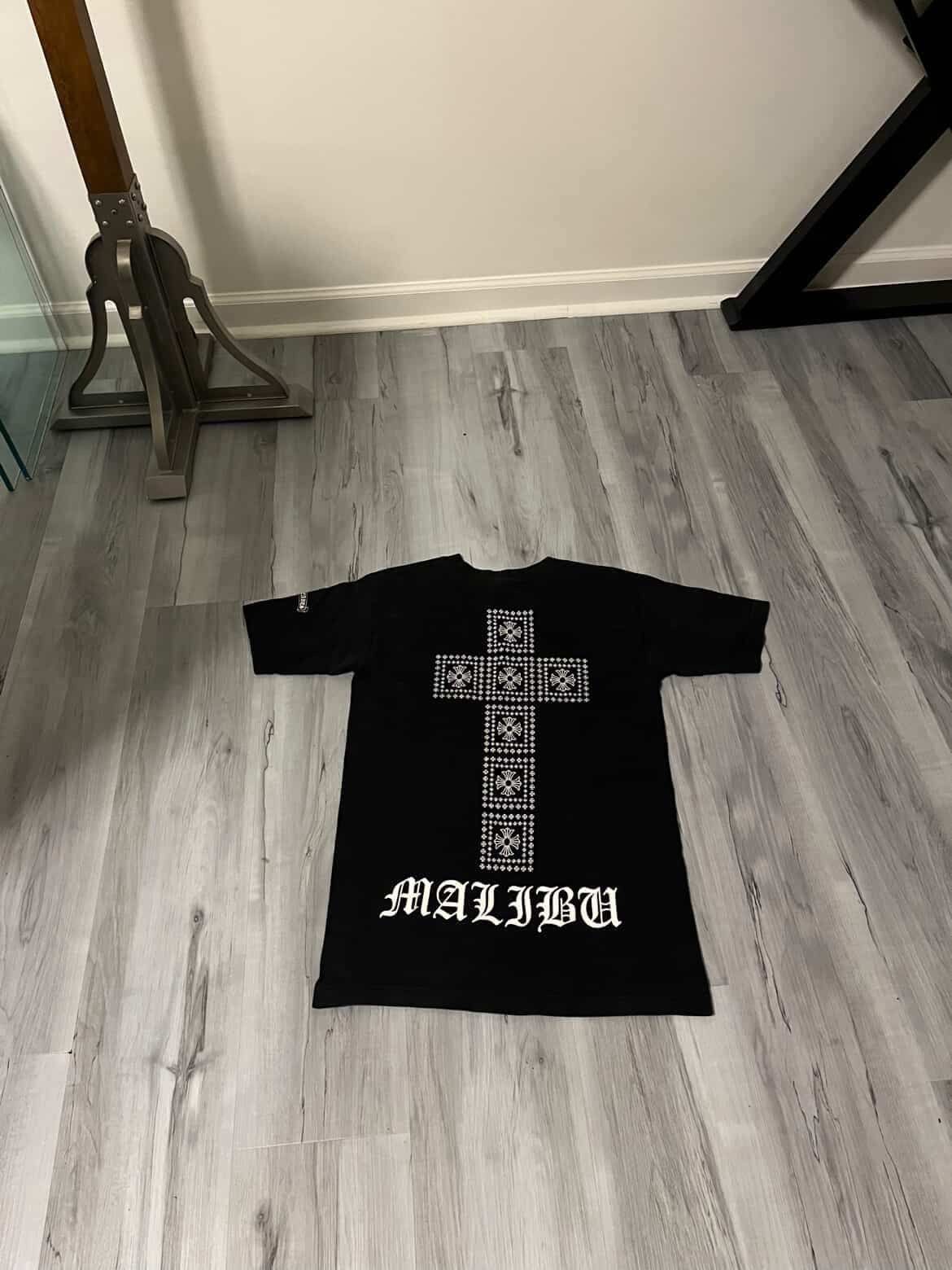 Chrome Hearts Chrome Hearts vintage malibu cross tee size small Size US S / EU 44-46 / 1 - 1 Thumbnail