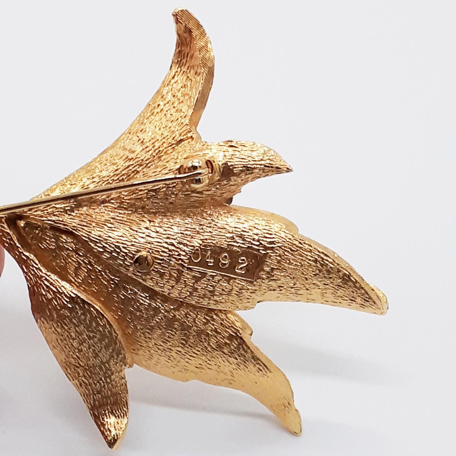 Designer Vintage 14K Plated Gold Floral Brooch - Elegant Leaf Design Size ONE SIZE - 3 Thumbnail