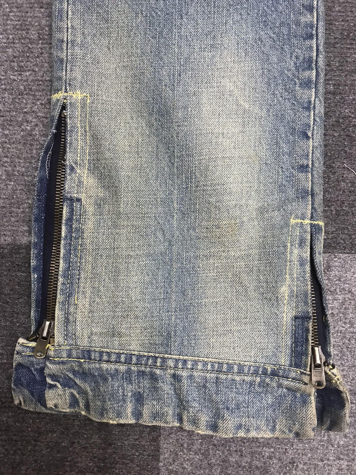 Japanese Brand 💥FLARE💥ARCHIVAL RICO STONE WASH DISTRESSED DENIM F132 Size US 32 / EU 48 - 14 Thumbnail