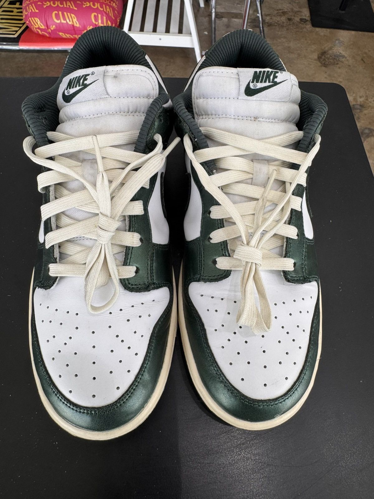 Nike Nike Dunk Low Vintage Green Size 11.5W/10M (2022) Size US 10 / EU 43 - 2 Thumbnail