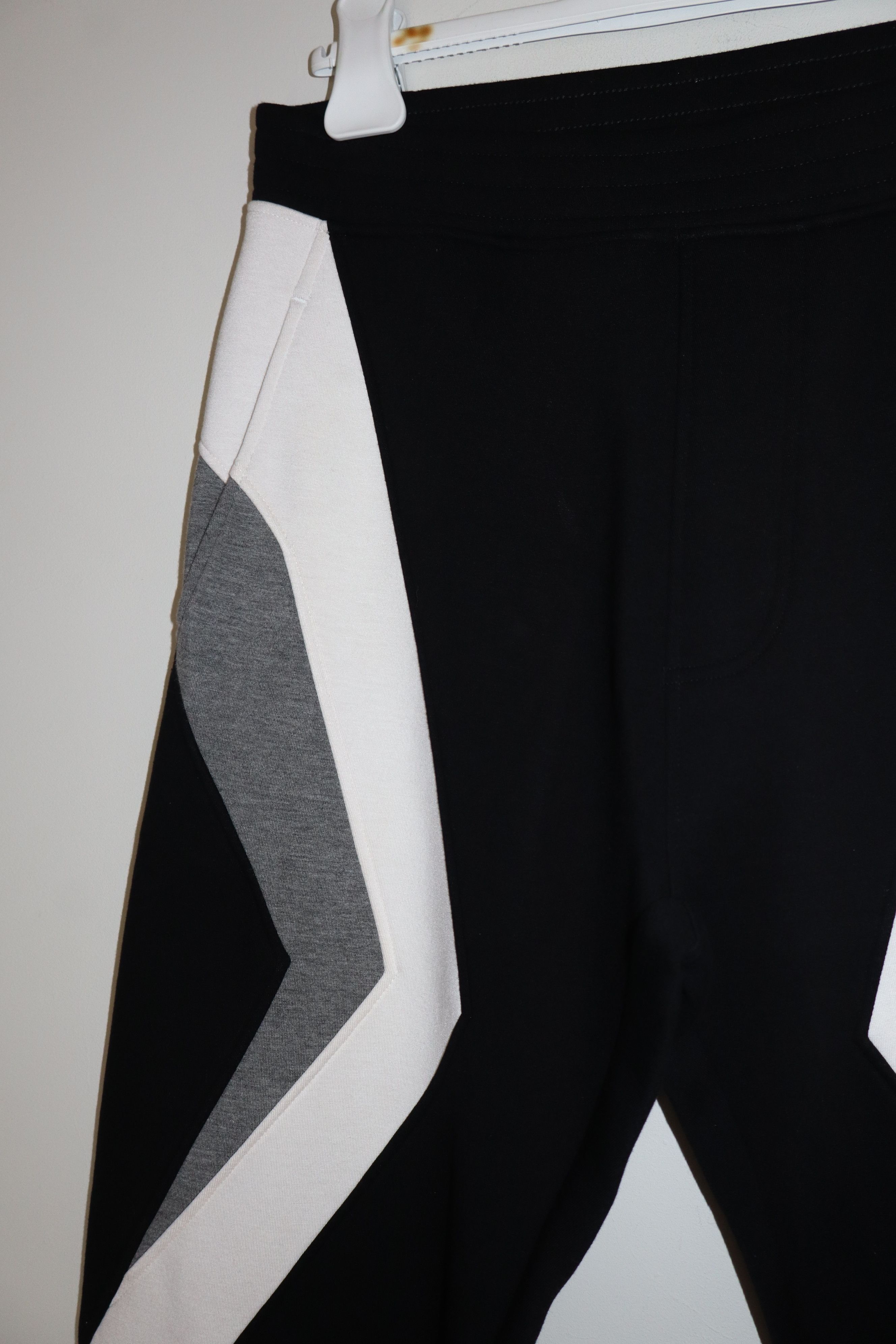 Neil Barrett Chevron neoprene inserts sweatpants Size US 32 / EU 48 - 7 Thumbnail
