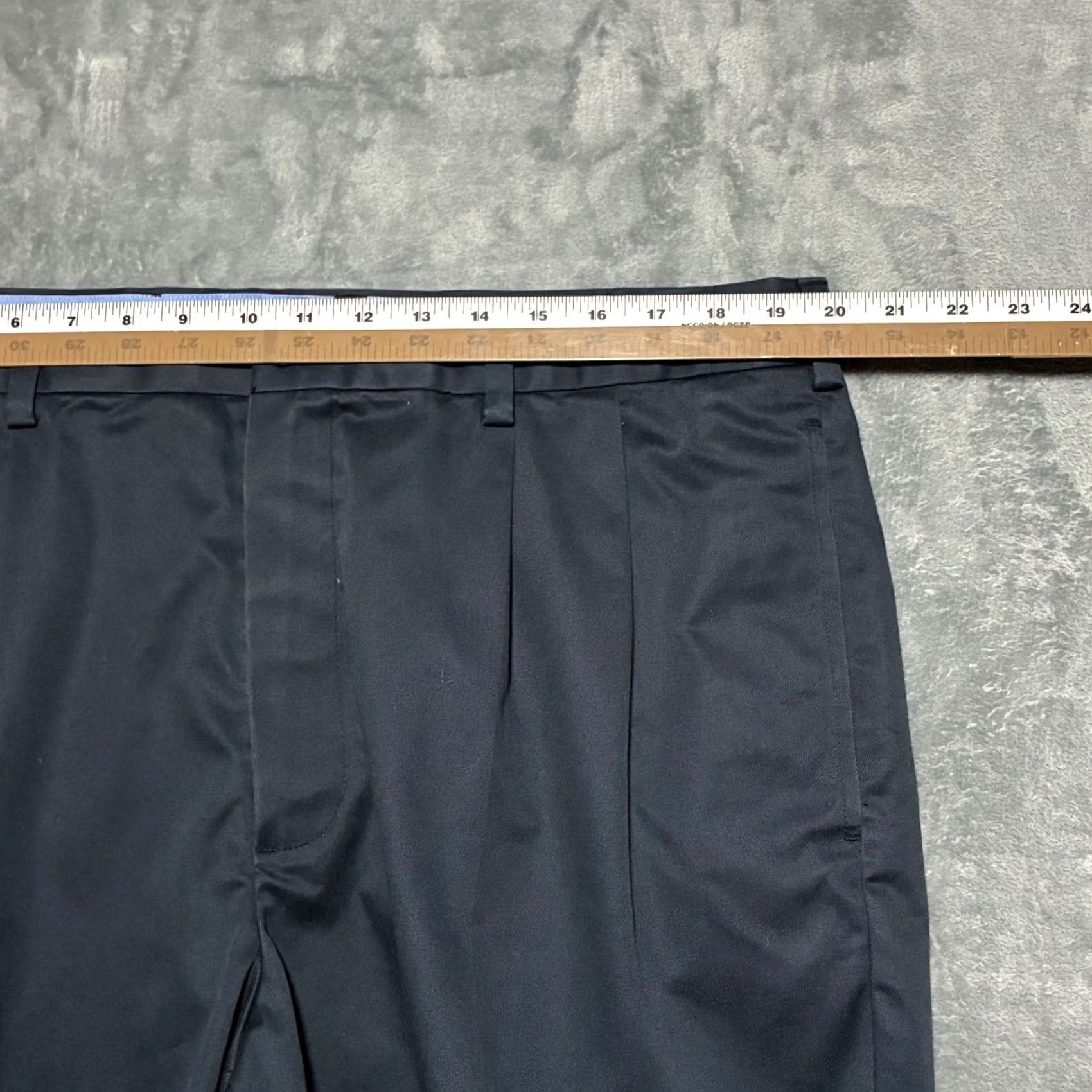 Brooks Brothers Brooks Brothers Pleated Advantage Chino Shorts Mens 40 Navy Blue Size US 40 / EU 56 - 6 Thumbnail