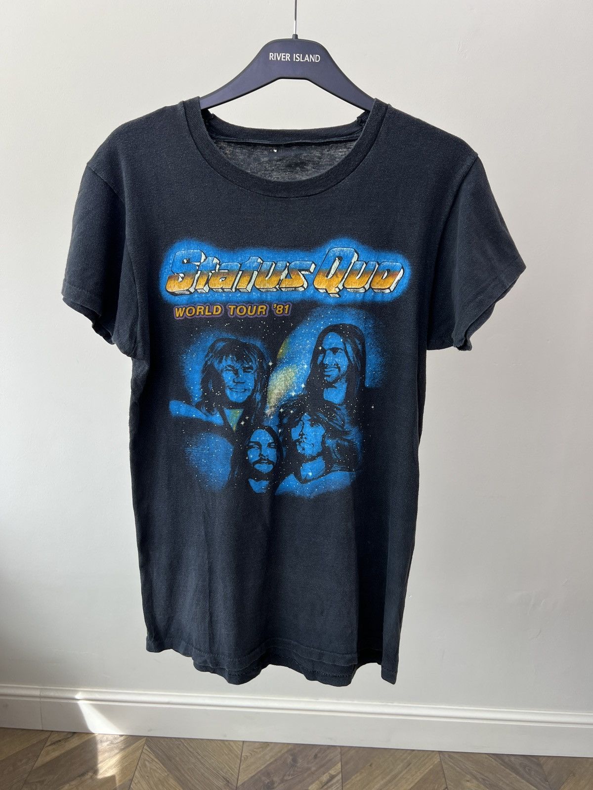 Vintage Vintage Status Quo 1981 World Tour Faded t-shirt big logo Size US S / EU 44-46 / 1 - 1 Thumbnail