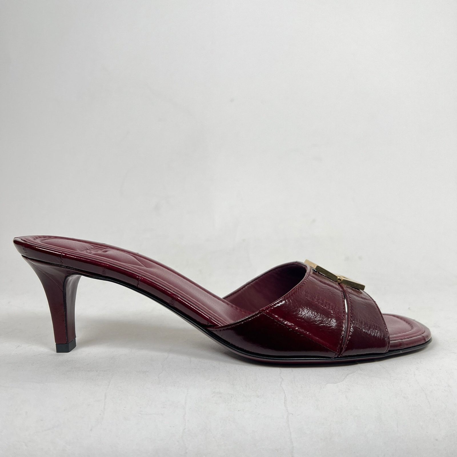 Fendi Fold Leather Sandals With Reptile Effect | Grailed