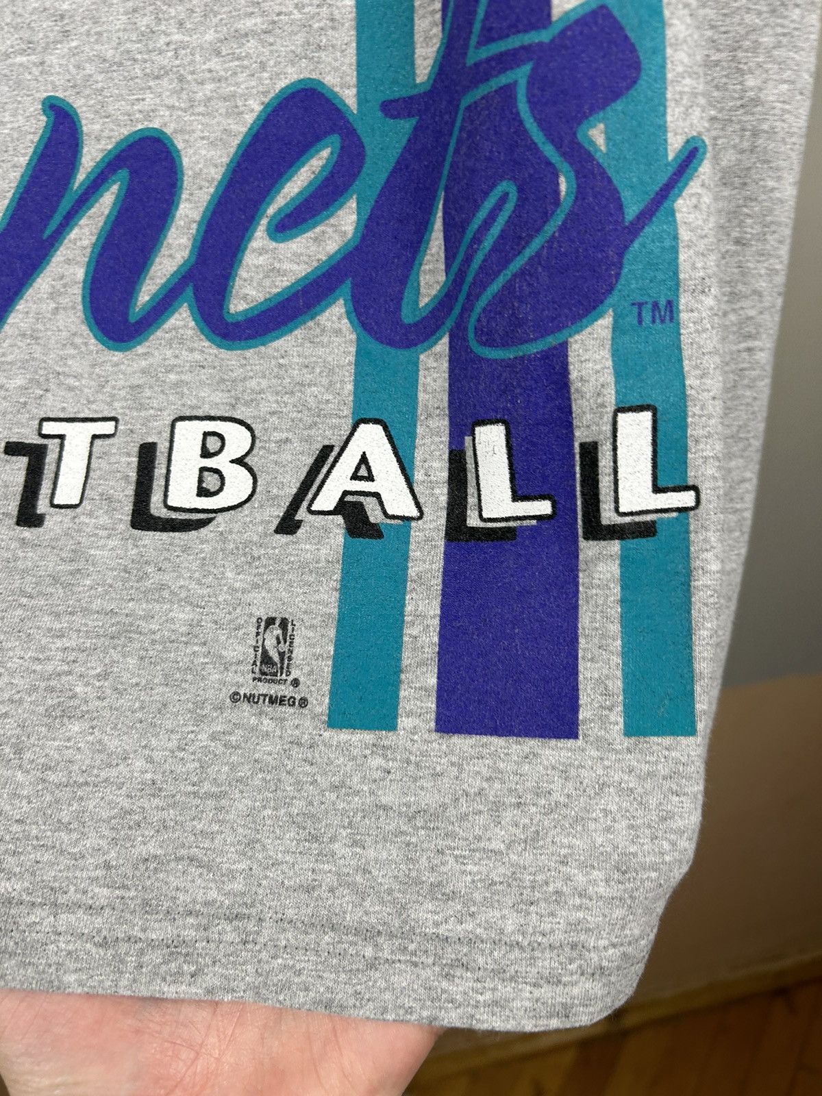 Vintage Vintage 90s Charlotte Hornets Basketball Tee Rare Size US XL / EU 56 / 4 - 14 Thumbnail