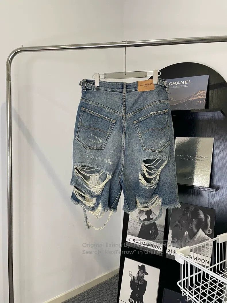 Balenciaga Balenciaga size S Heavy Distressed Washed Denim Shorts Size US 27 - 2 Thumbnail