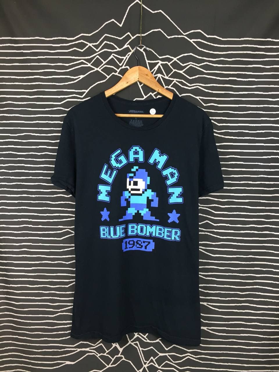 Nintendo × The Game × Vintage Mega Man Blue Bomber Capcom Nintendo Games Tee Size US L / EU 52-54 / 3 - 1 Thumbnail