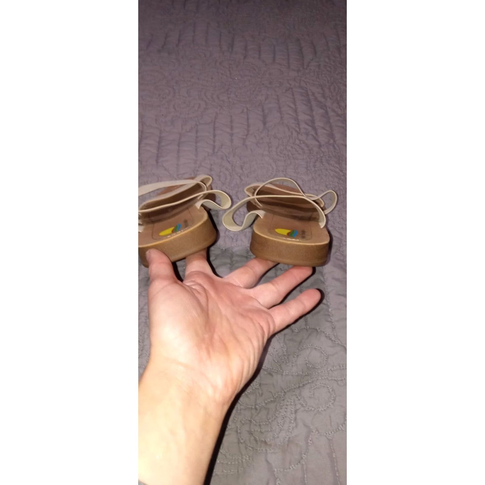 ALOHAS VINTAGE Women’s ALOHA MAUI ISLAND Stretch Sandals Slide Beige 10M Womens Size US 10 / IT 40 - 3 Thumbnail