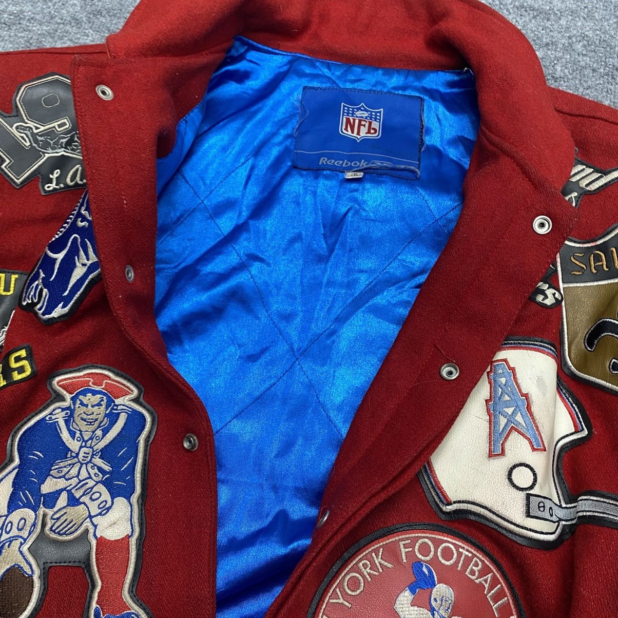 NFL Vintage 90's NFL Patches Red Bomber Jacket Size 3XL Size US XXL / EU 58 / 5 - 10 Thumbnail