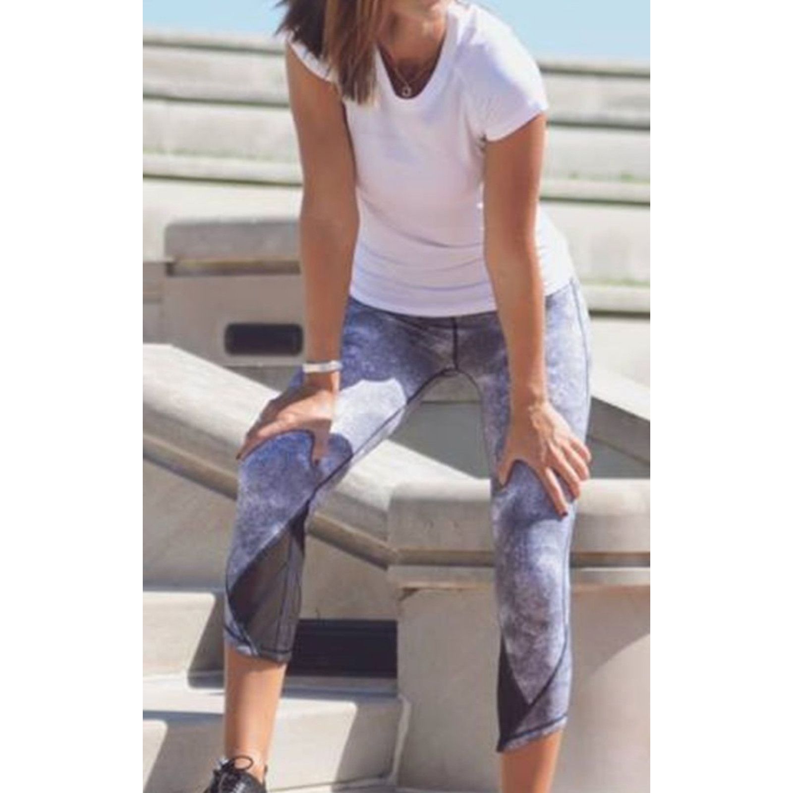 Lululemon Lululemon Essential Rhythm Crop Leggings Sz 4 Diffusion Lux Size 27" / US 4 / IT 40 - 10 Thumbnail