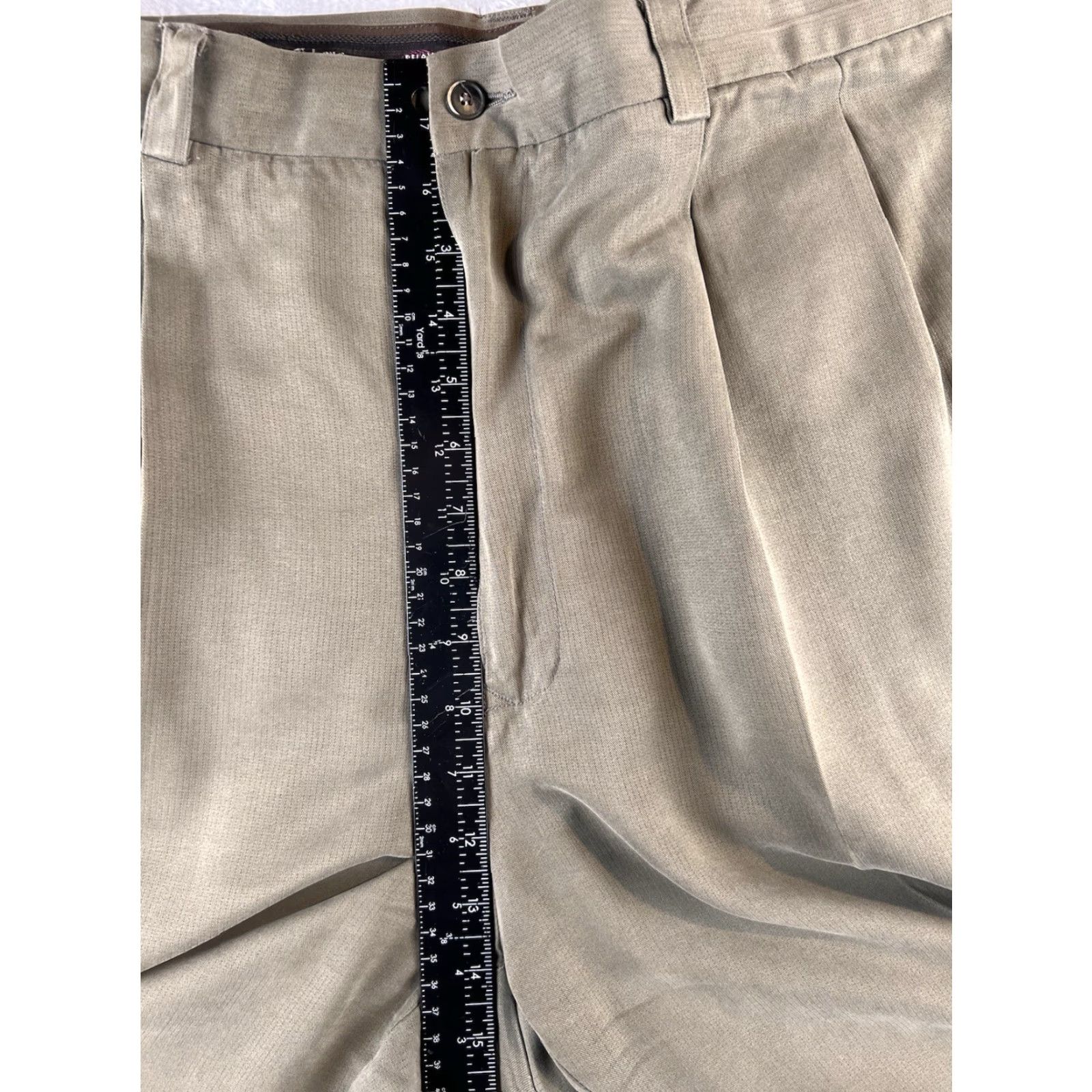 Tommy Bahama Tommy Bahama Shorts Mens 36L Beige Silk Blend Pleated Beach Travel Golf Chino Casual Size US 36 / EU 52 - 4 Thumbnail