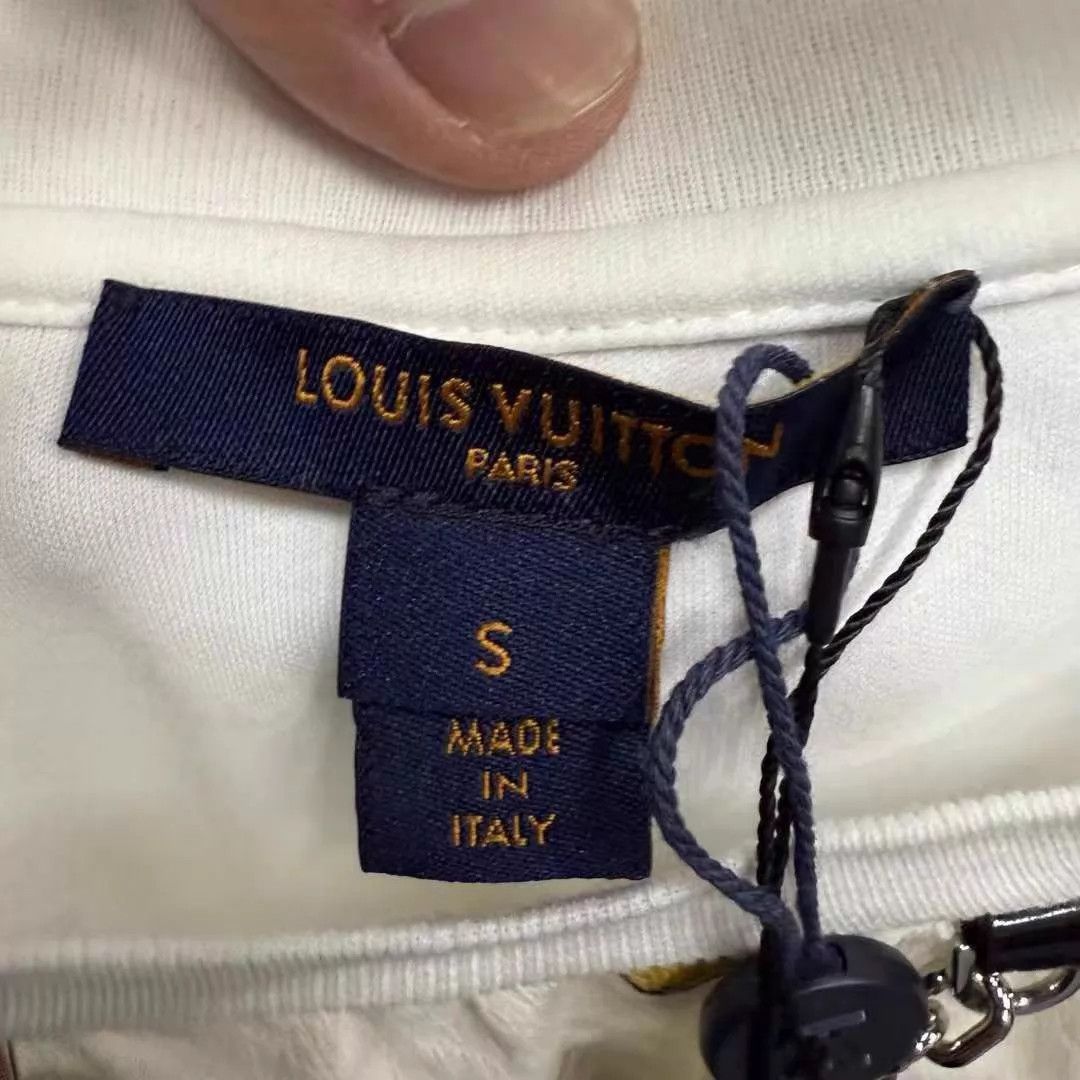 Louis Vuitton Louis Vuitton Silk Paneled LV Chain Short Sleeve Shirt S Size S / US 4 / IT 40 - 2 Thumbnail