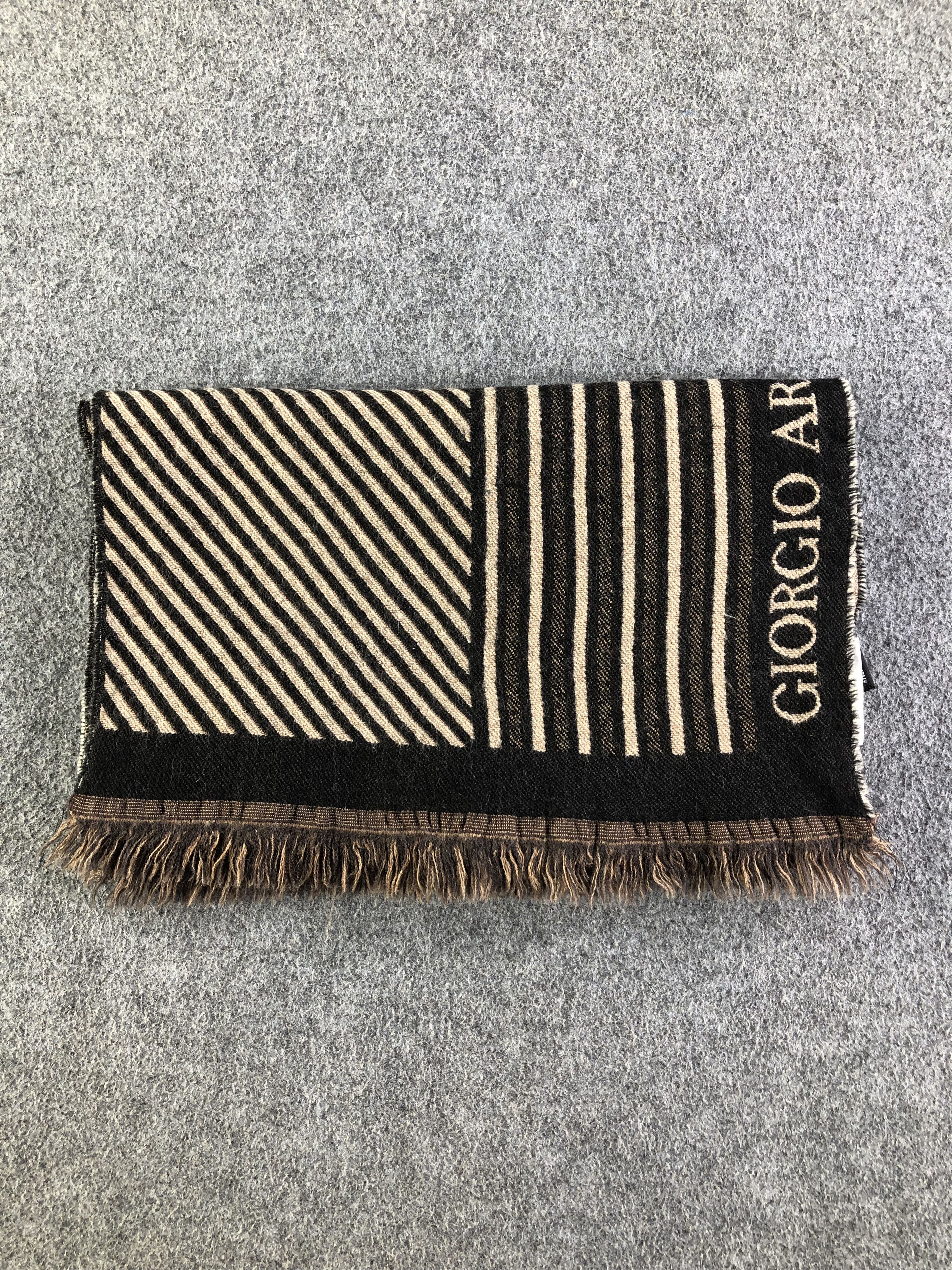 Giorgio Armani Giorgio Armani Scarf / Muffler / Neckwear SS1262 Size ONE SIZE - 8 Thumbnail