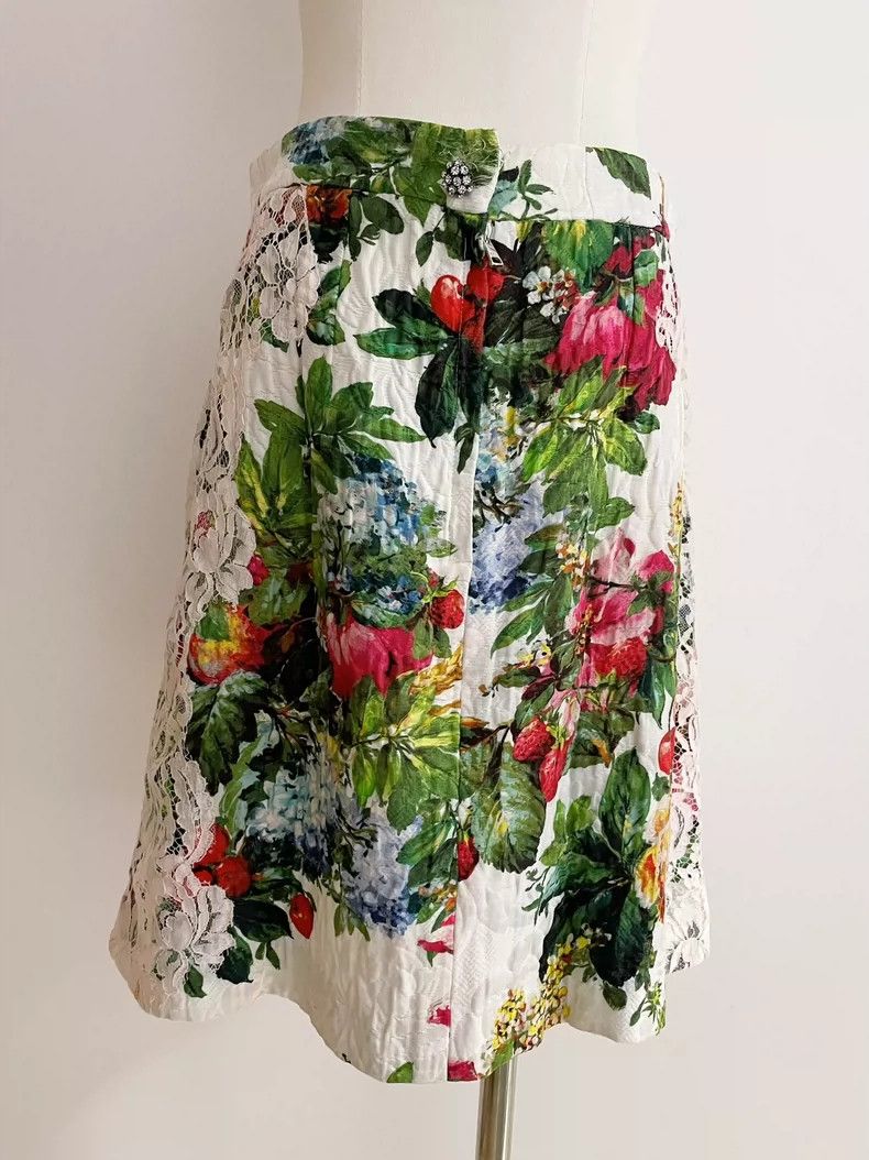 Dolce & Gabbana Dolce & Gabbana Floral lace skirt 2504-Nextarrow Size 37" - 2 Thumbnail