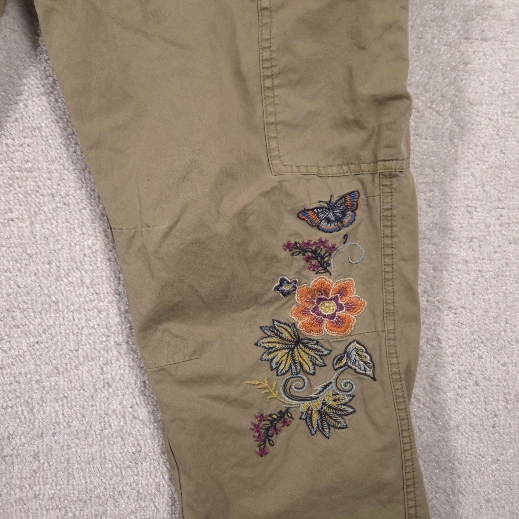 Vintage Sundance Pants Womens 16 Beige Cargo Embroidered Floral Crop Relaxed Twill Size 38" / US 16 / IT 52 - 4 Thumbnail