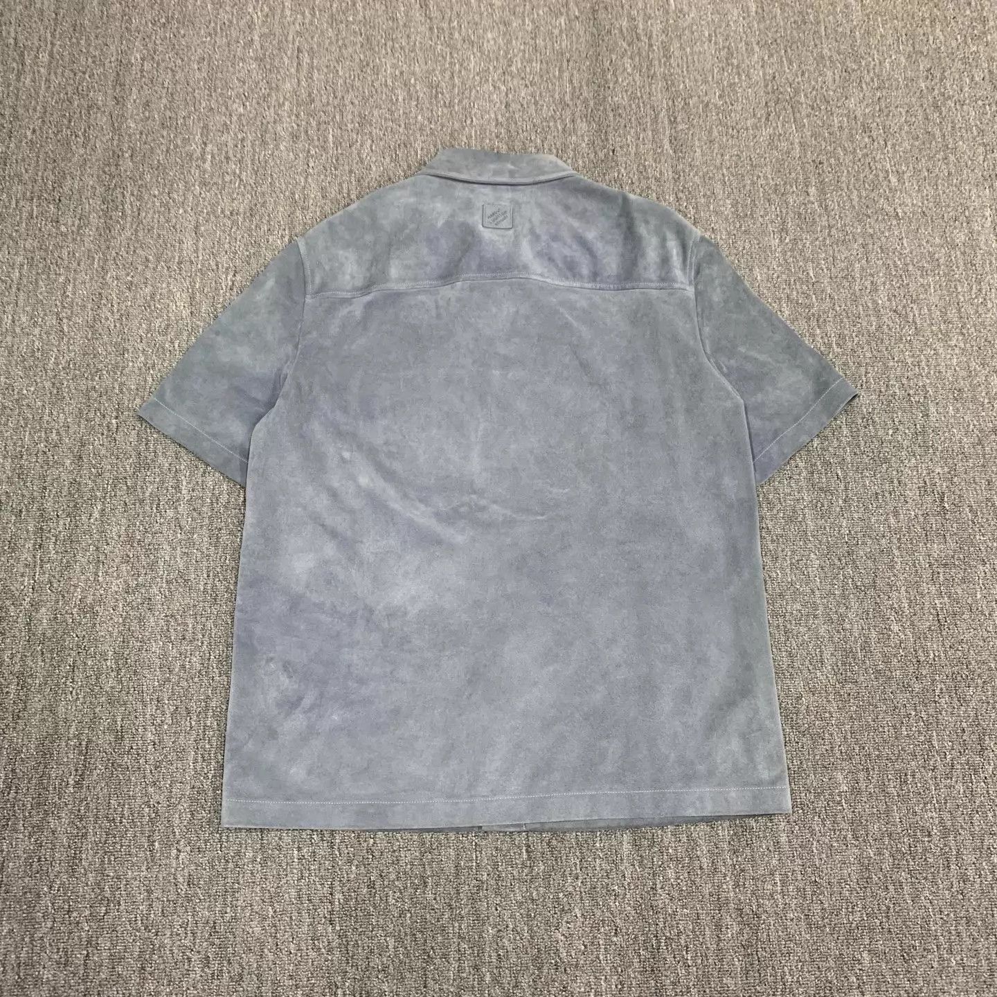 Louis Vuitton LV blue suede short sleeve shirt 48 95new Size US M / EU 48-50 / 2 - 2 Thumbnail