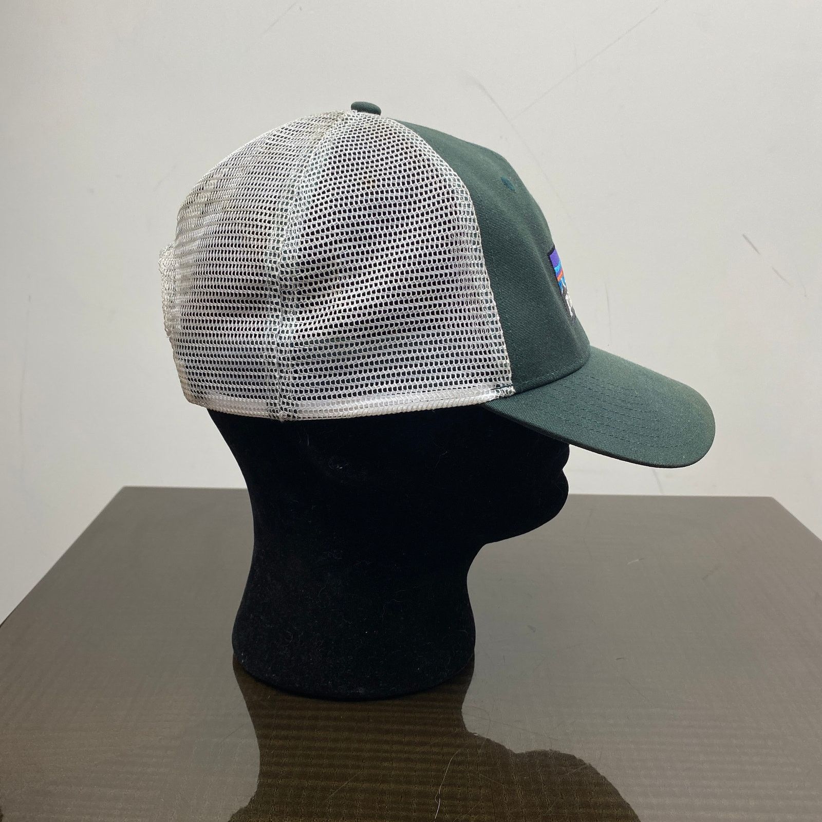 Patagonia Patagonia P-6 Logo Mesh Trucker Hat Snapback Gorpcore Size ONE SIZE - 3 Thumbnail