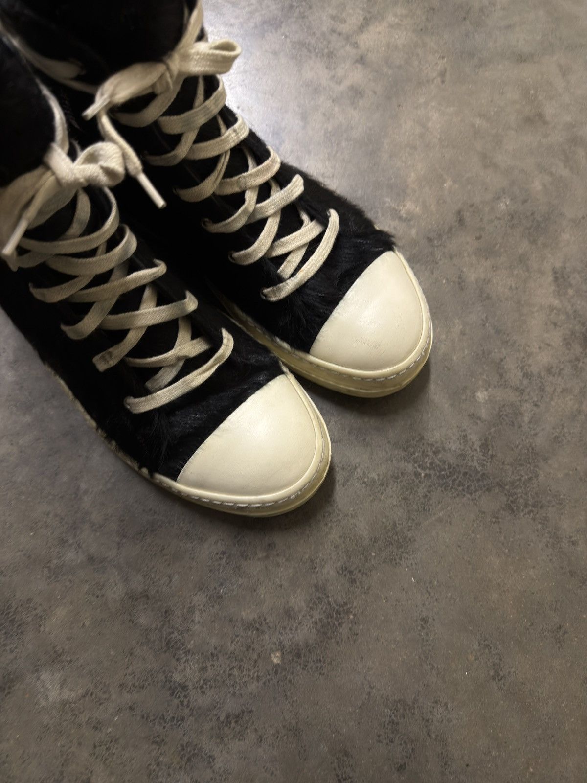 Rick Owens Rick Owens FW22 ‘Strobe’ Pony Hair Ramones Size US 9 / EU 42 - 3 Thumbnail