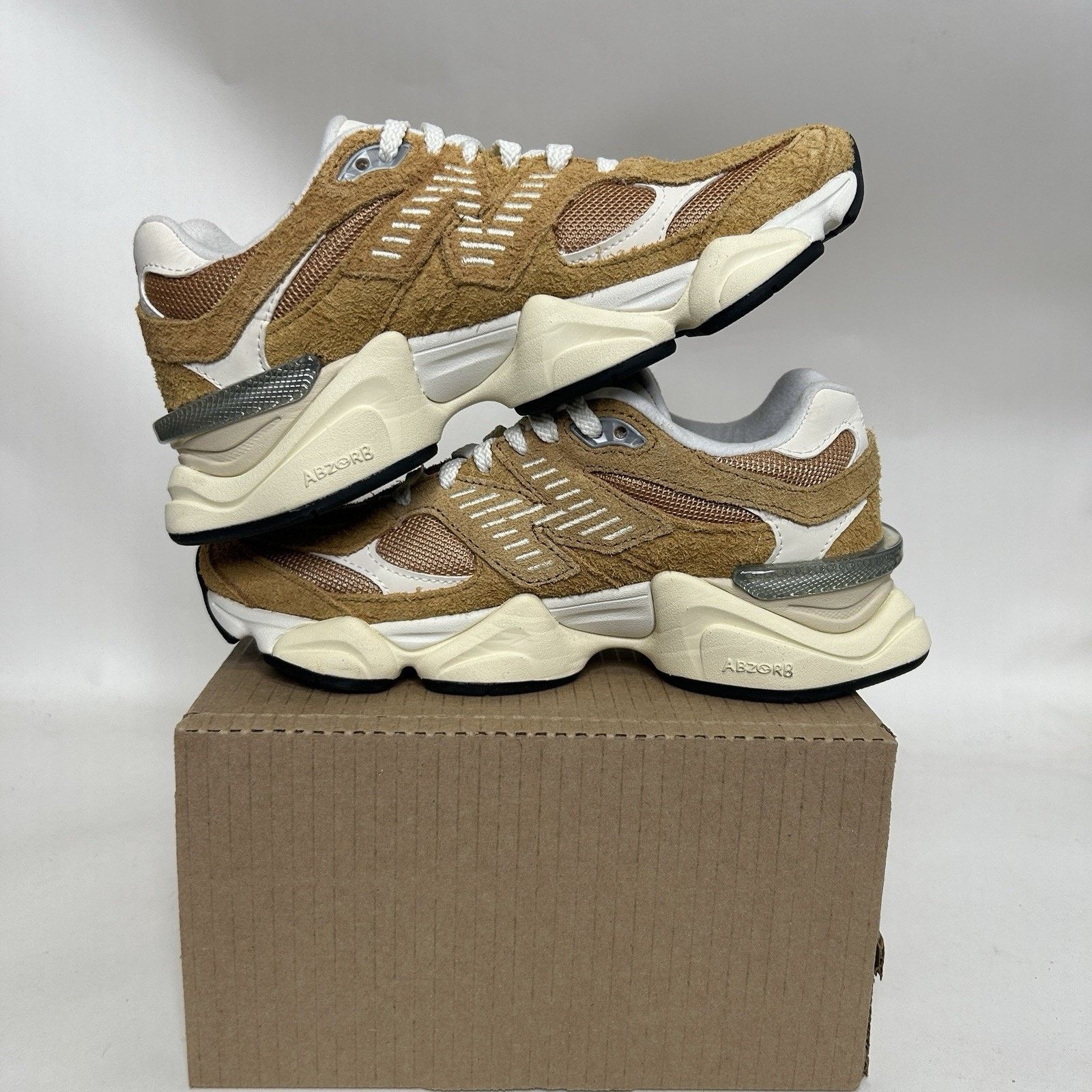 New Balance New Balance 9060 Unisex “Great Plains” U9060HMT Size US 6.5 / IT 36.5 - 3 Thumbnail