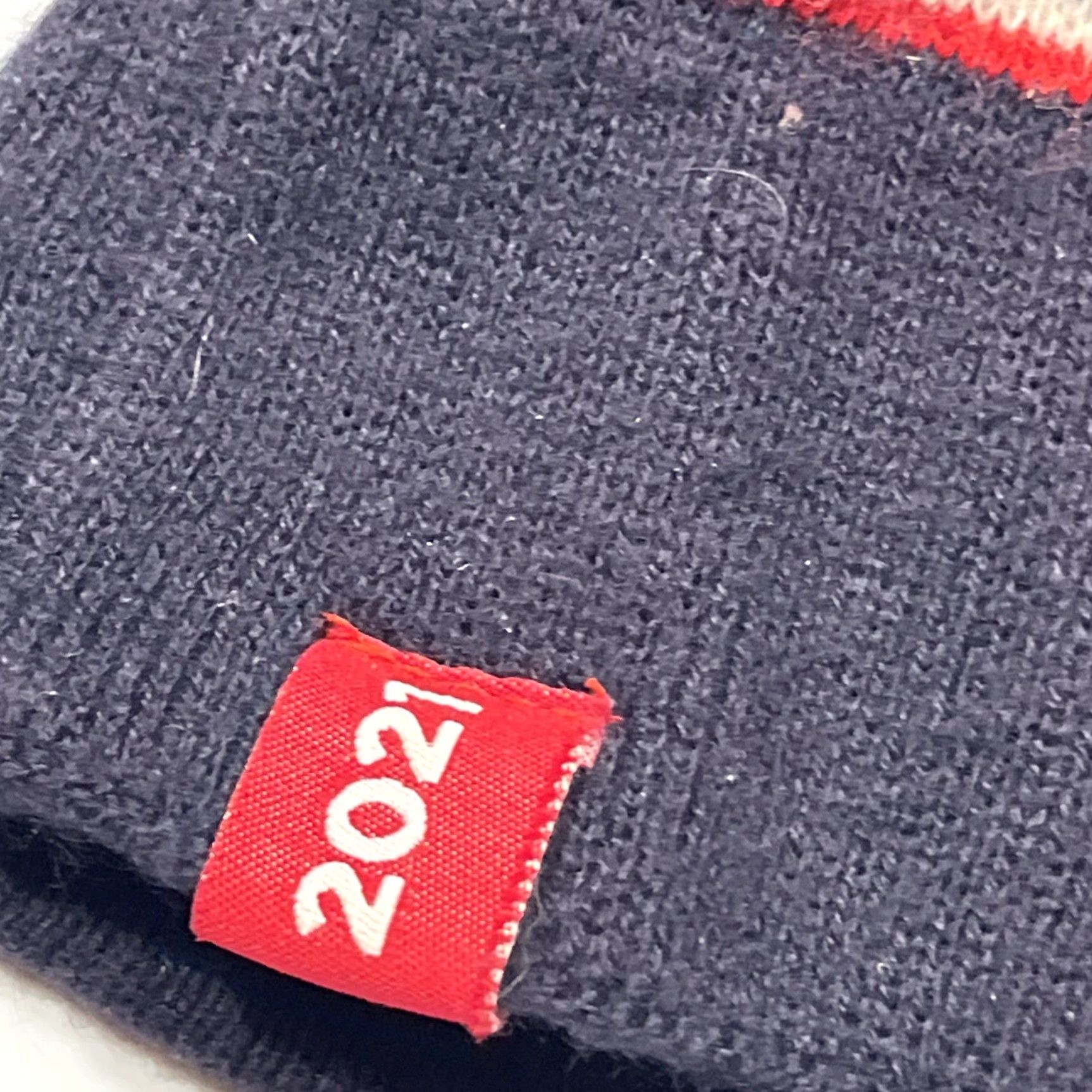 Vintage Slumberland Birkie 2021 Ski Run Bike Live Winter Red Pom Hat Snowflake Nordic Knit Beanie Mens One Size Black Winter Navy Blue Red Accent Size ONE SIZE - 2 Thumbnail