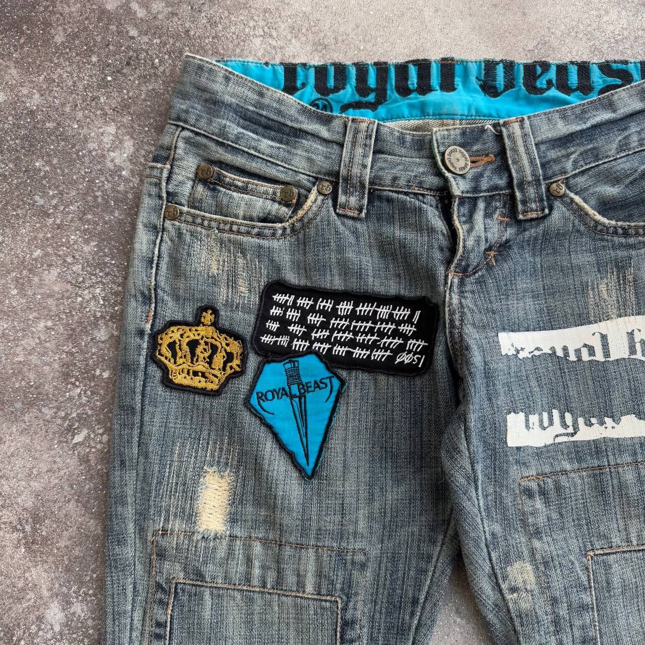 Hysteric Glamour Royal Beast Vintage Low Rise Y2K Patchwork Washed Jeans Size 27" / US 4 / IT 40 - 5 Thumbnail