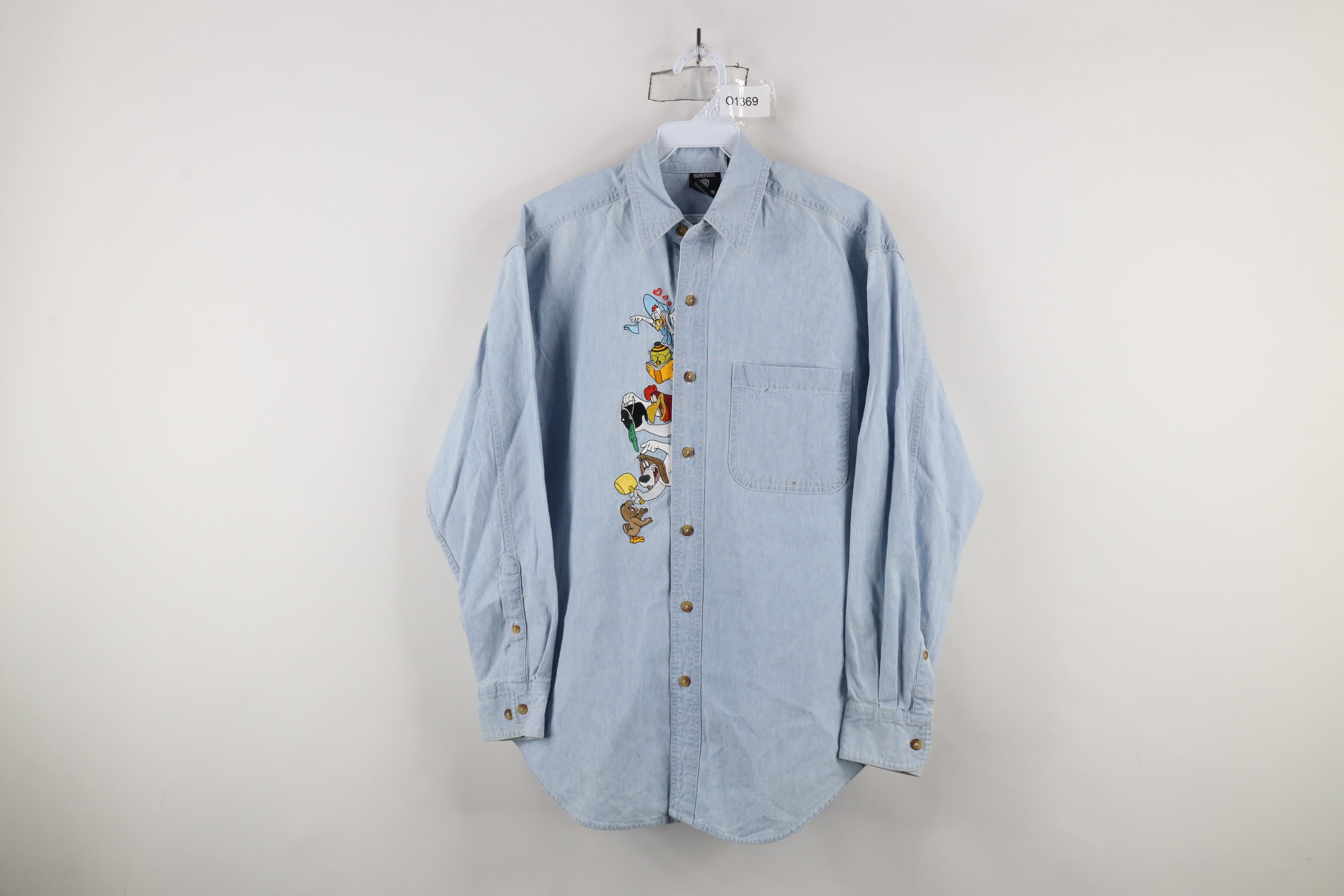 Vintage Vintage 90s Looney Tunes Cartoon Denim Button Shirt Blue Size US S / EU 44-46 / 1 - 1 Thumbnail