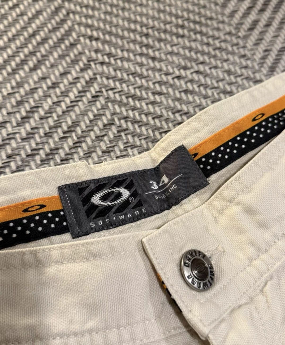 Oakley Oakley 00s Software Sawtooth Logo Cargo Shorts K24 Size US 34 / EU 50 - 4 Thumbnail
