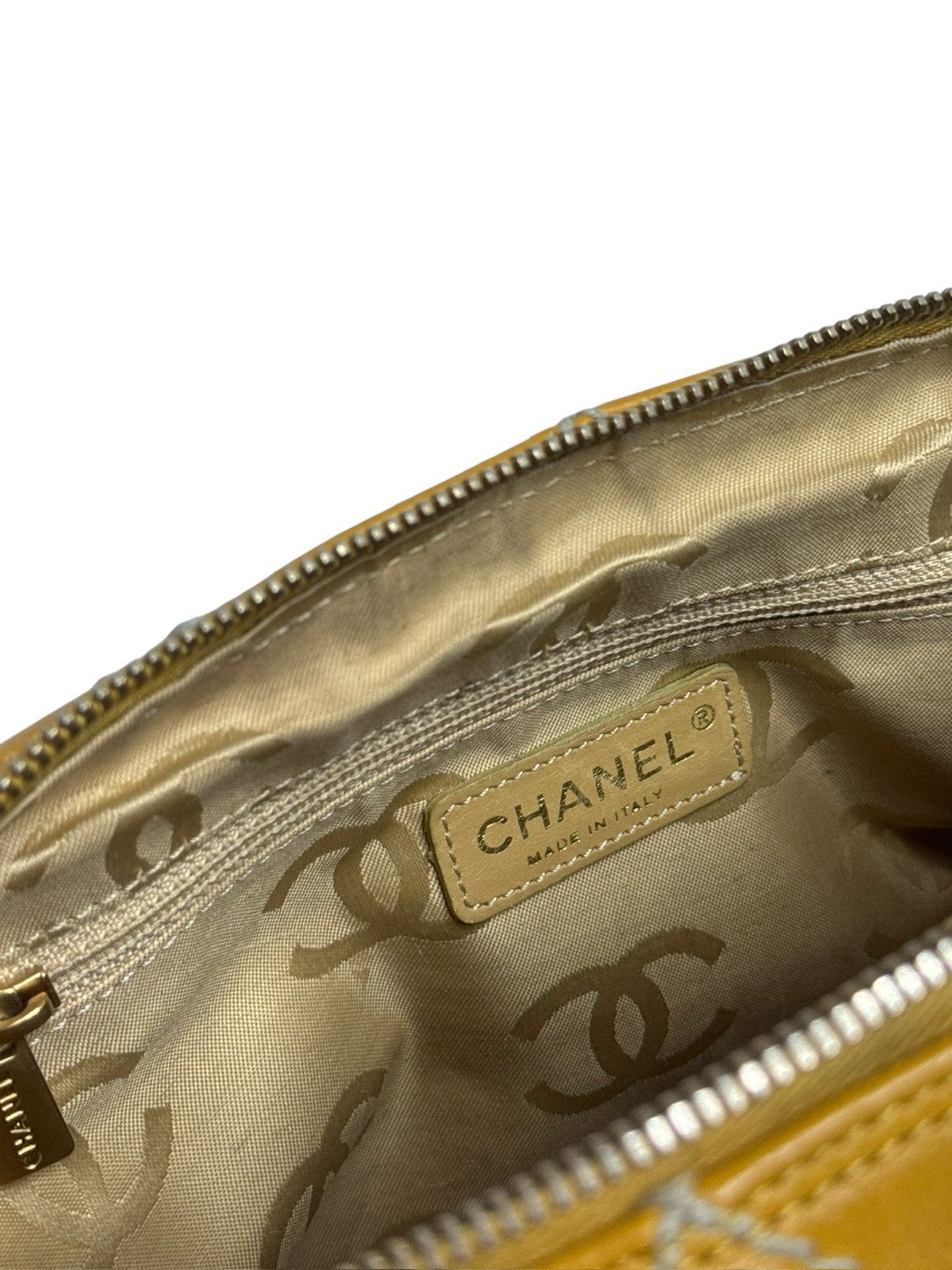 Chanel × Vintage Chanel Wild Stitch Yellow Chain Bag Circa 2003 Size ONE SIZE - 7 Thumbnail