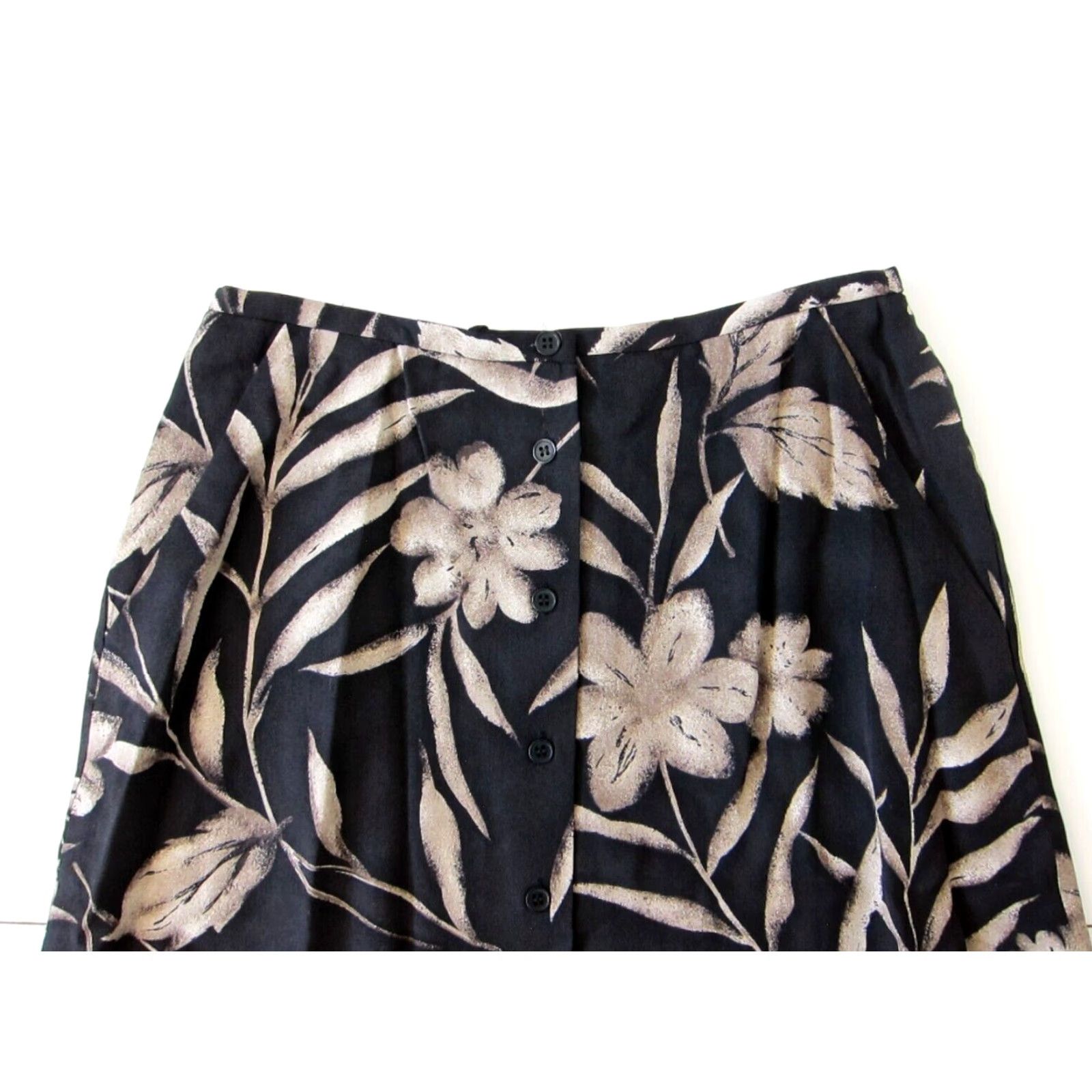 Jones New York NWT Jones New York Silk Black Floral Pocket Button Maxi Skirt 10P Women Long Silk Floral Pattern Maxi Skirt 10P Womens Size 32" / US 10 / IT 46 - 3 Thumbnail