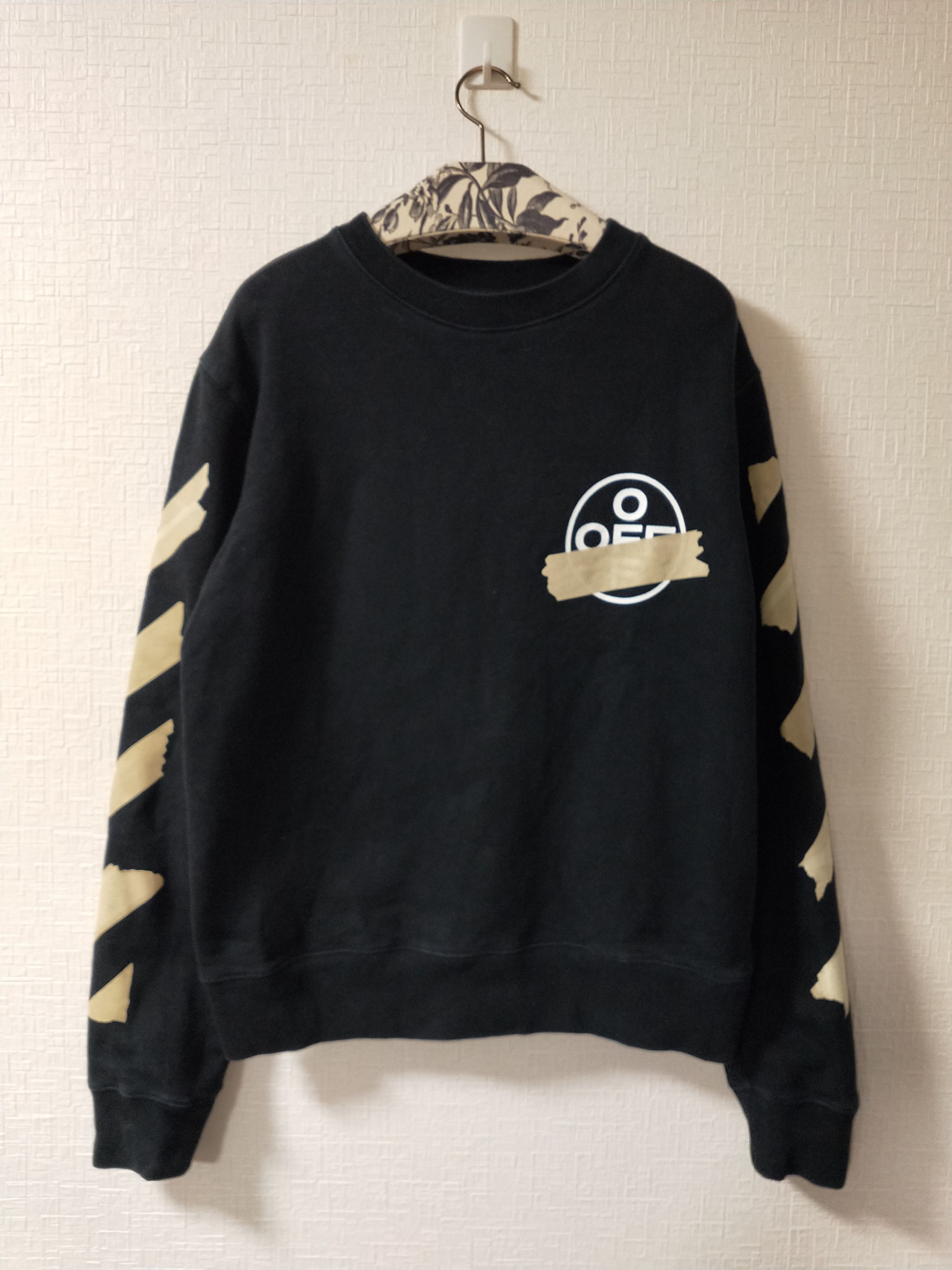 Off-White Gold Tape Arrow Sweatshirt Size US S / EU 44-46 / 1 - 2 Thumbnail