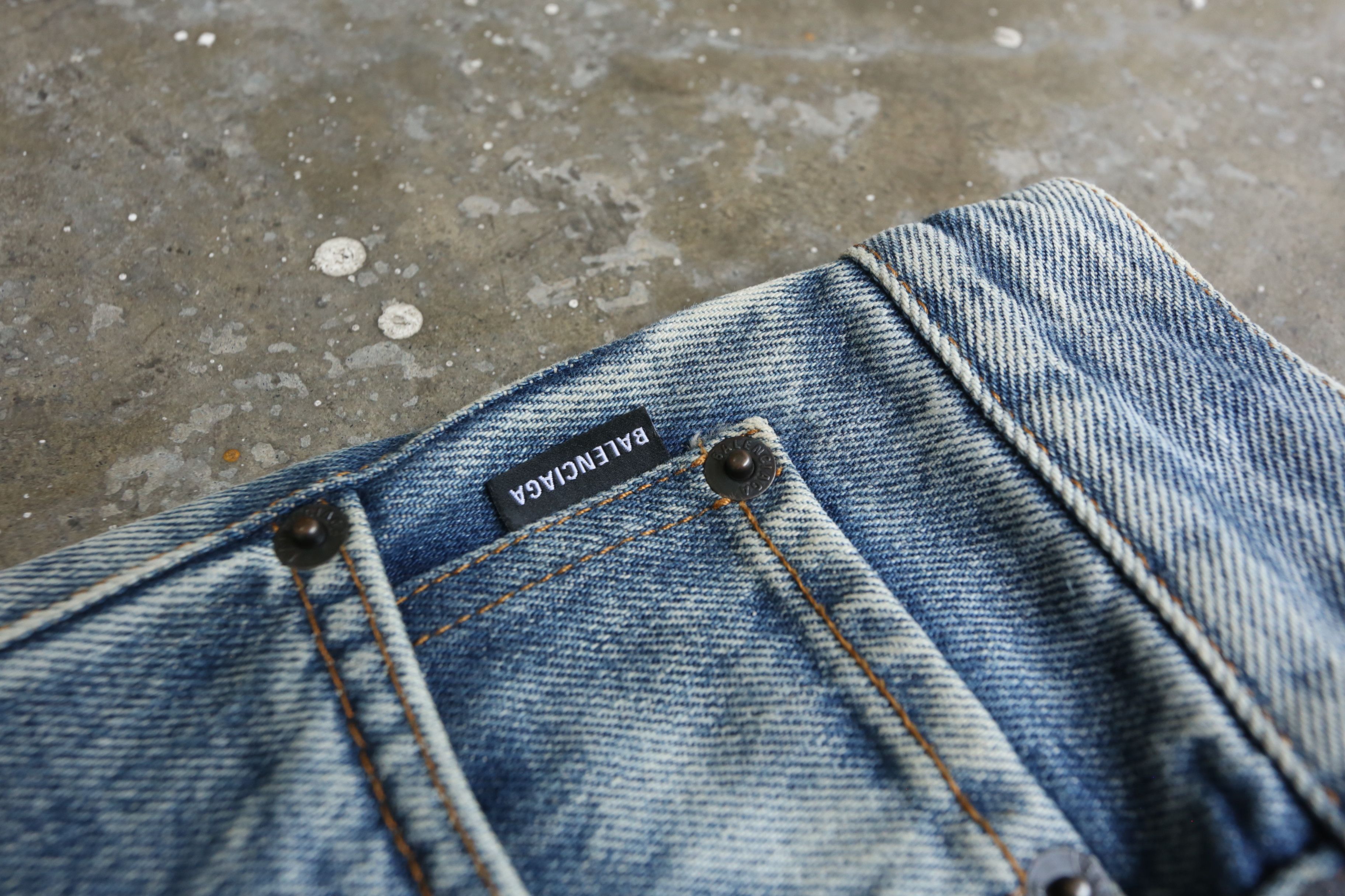Balenciaga Balenciaga - SAMPLE - Resort 2019 - Flared Denim Jean Size US 30 / EU 46 - 6 Thumbnail