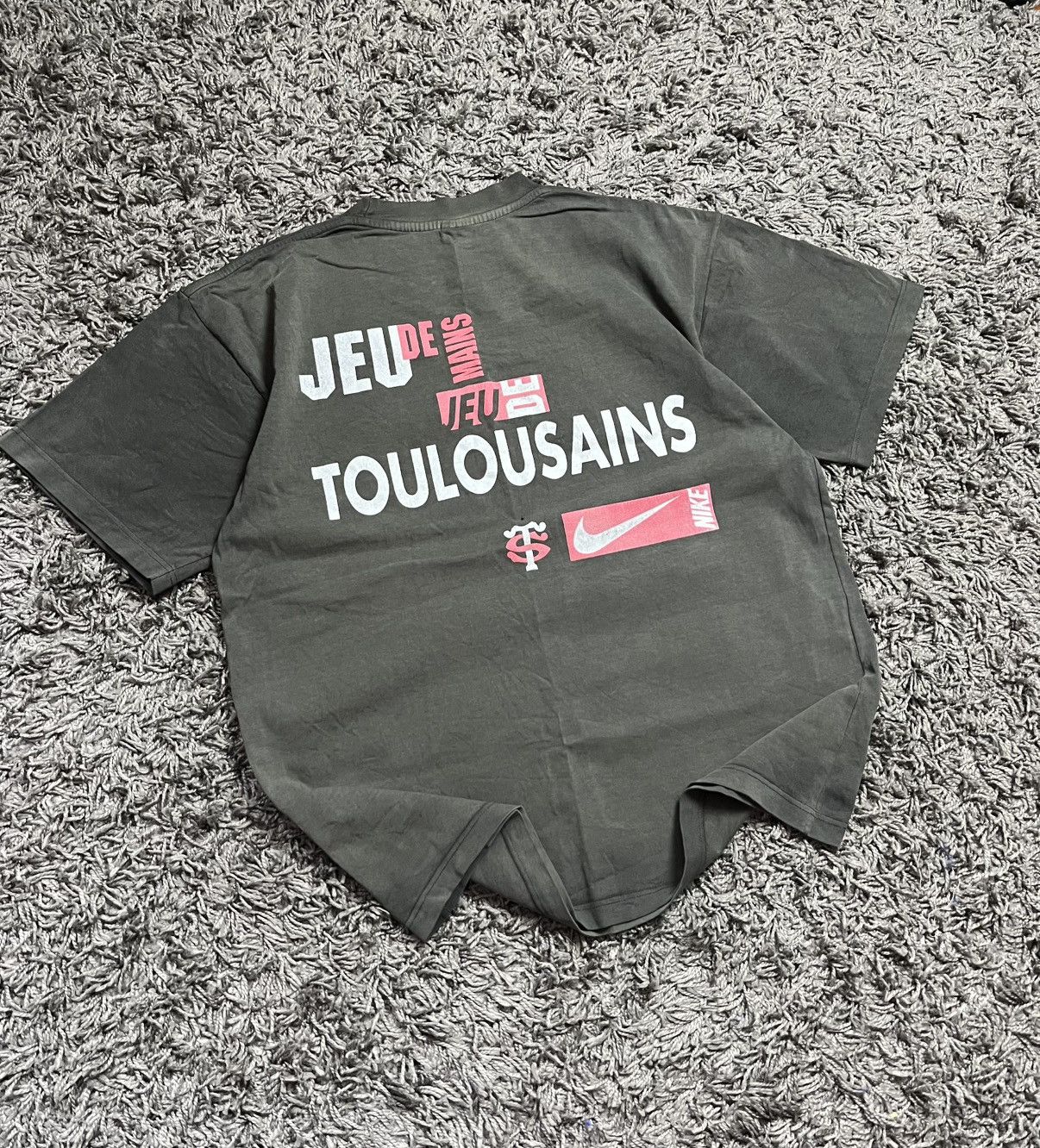 Nike Rare Nike Stade Toulousain "Jeu de mains de Toulousains" Tee Size US L / EU 52-54 / 3 - 1 Thumbnail