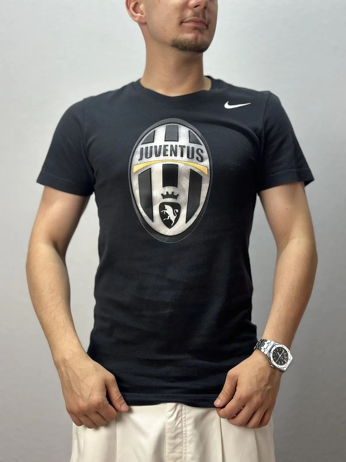 Nike Vintage Jersey Juventus nike black Ronaldo Soccer T-shirt Size US S / EU 44-46 / 1 - 1 Thumbnail