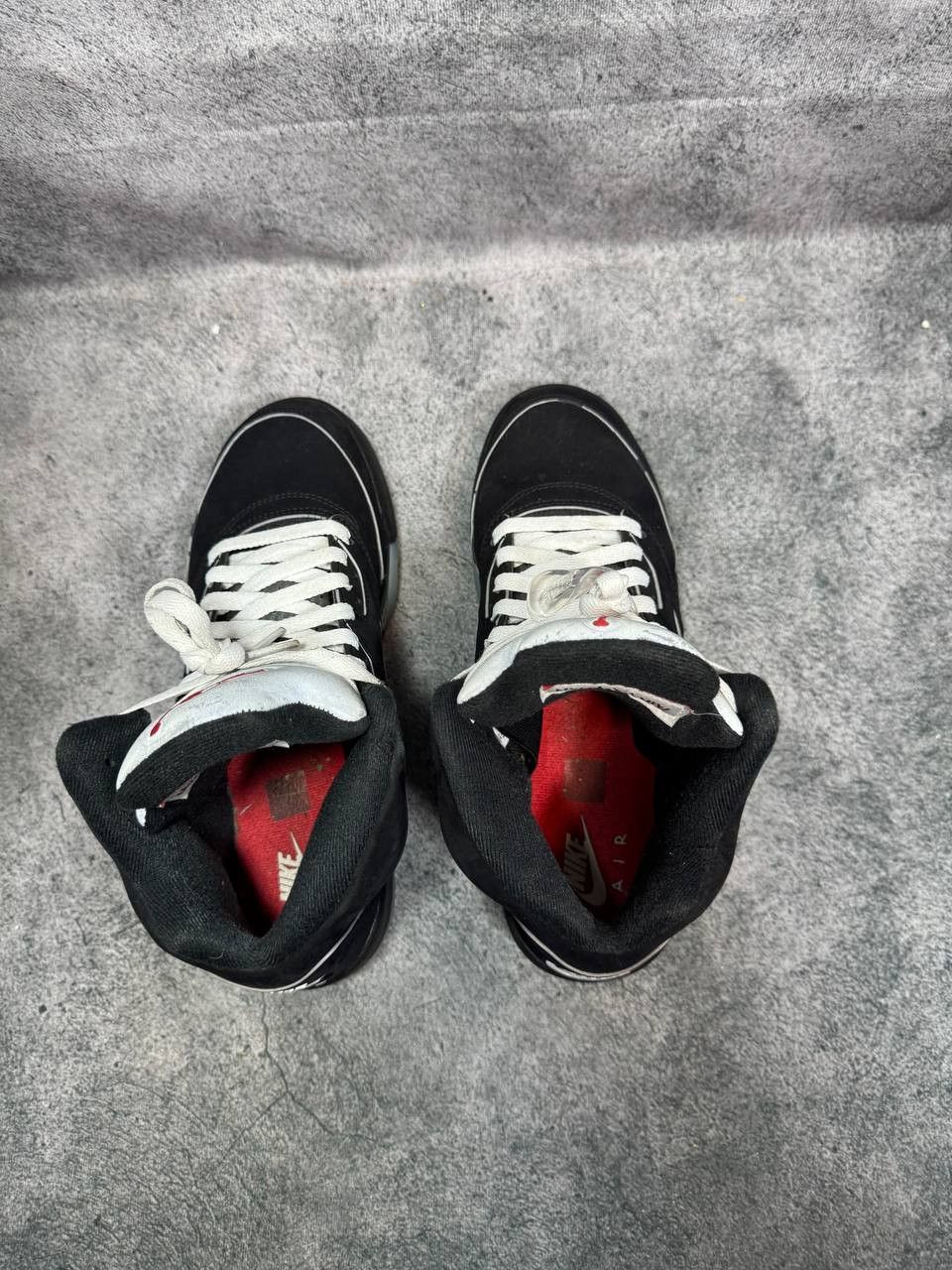 Jordan Brand Size 7Y | Jordan 5 Metallic No Box | Pre-Owned Size US 7 / EU 40 - 4 Thumbnail