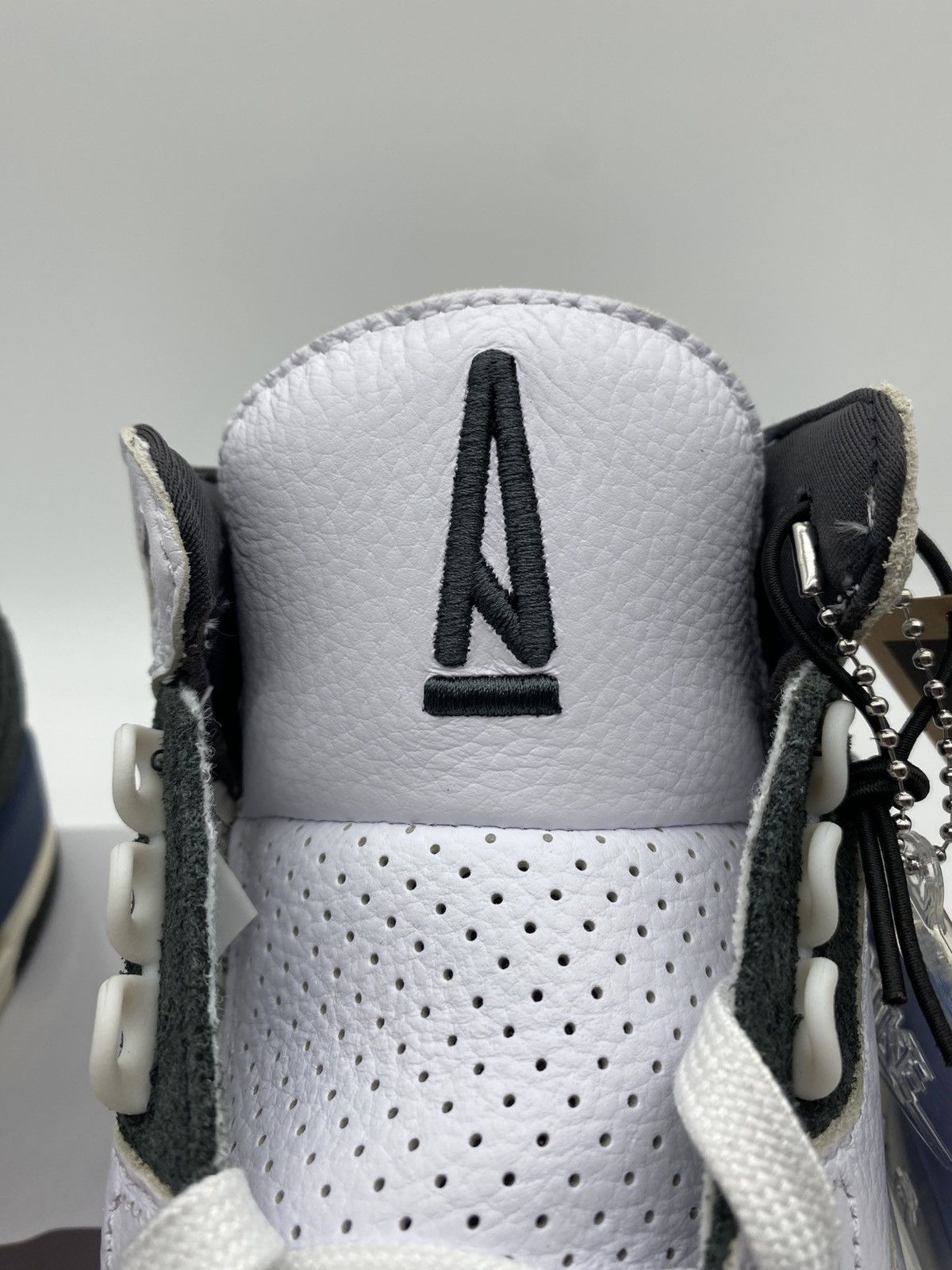 Jordan Brand Jordan 3 Retro OG SP A Ma Maniere For The Love Diffused Blue Size US 4 / IT 34 - 6 Thumbnail