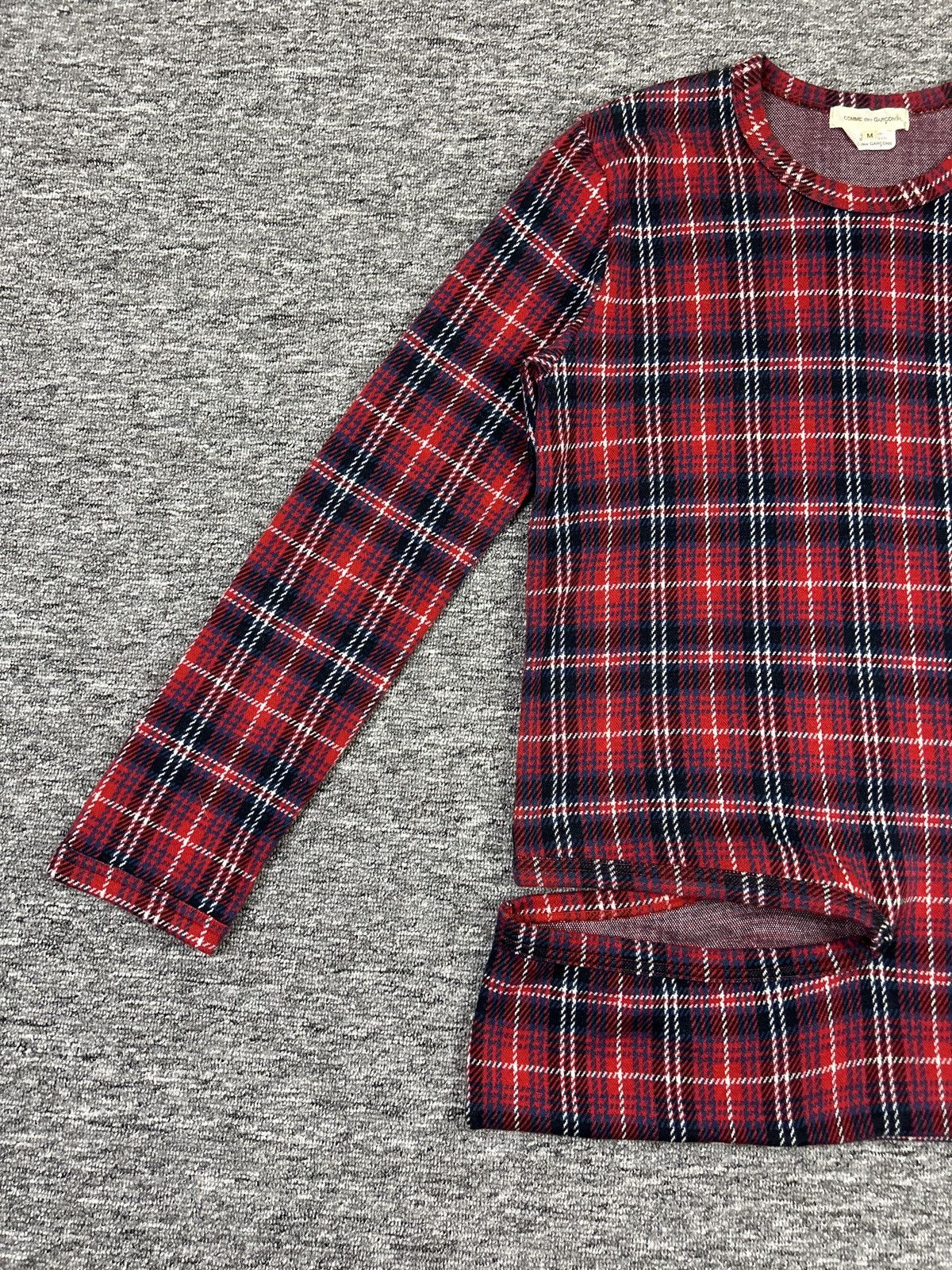 Comme des Garcons CDG – Deformed Knit Asymmetric Red Tartan Long Sleeve Top Size M / US 6-8 / IT 42-44 - 14 Thumbnail