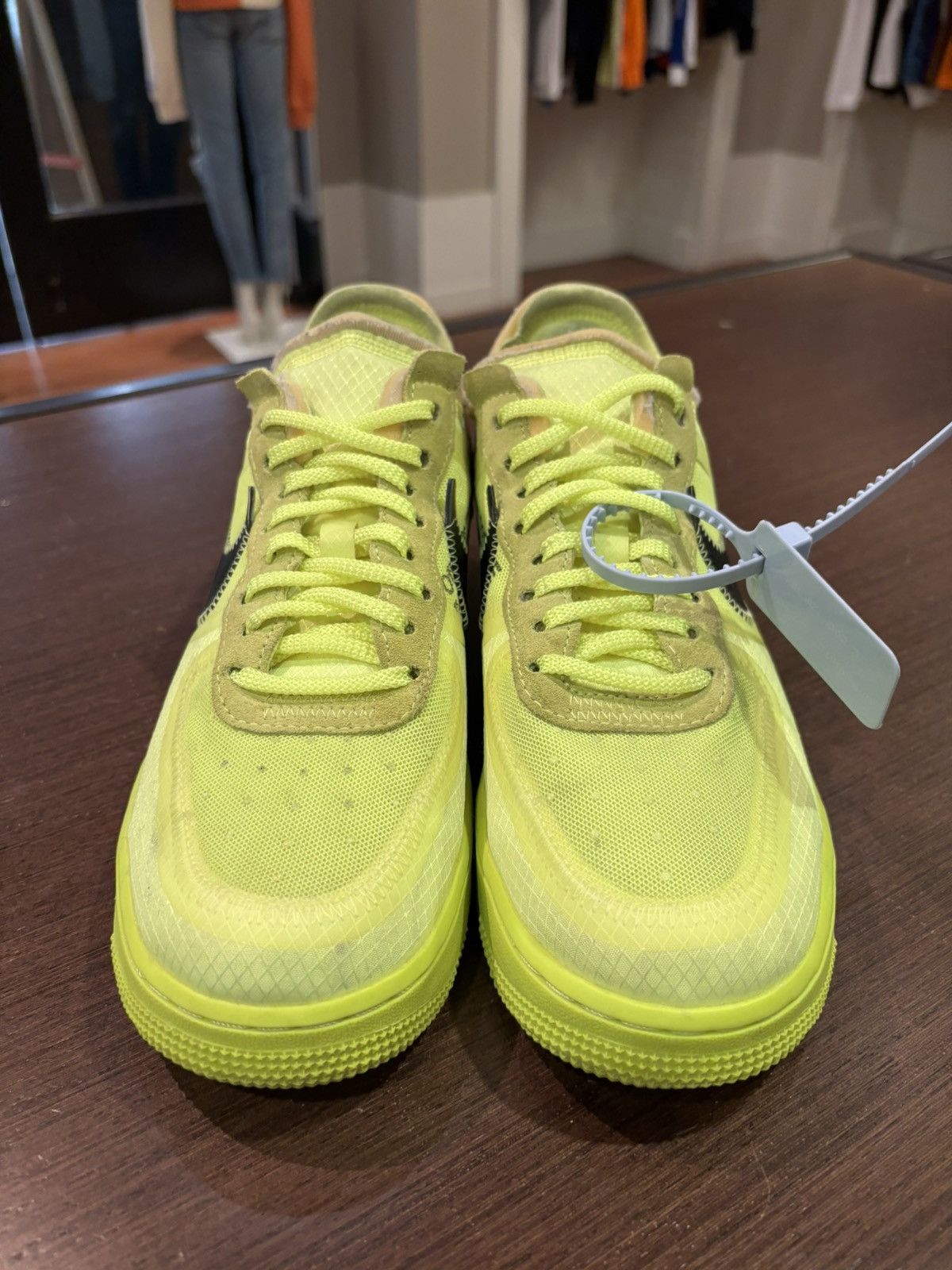 Nike × Off-White Nike Off-White Air Force 1 Low ‘Volt’ Size US 8 / EU 41 - 5 Thumbnail