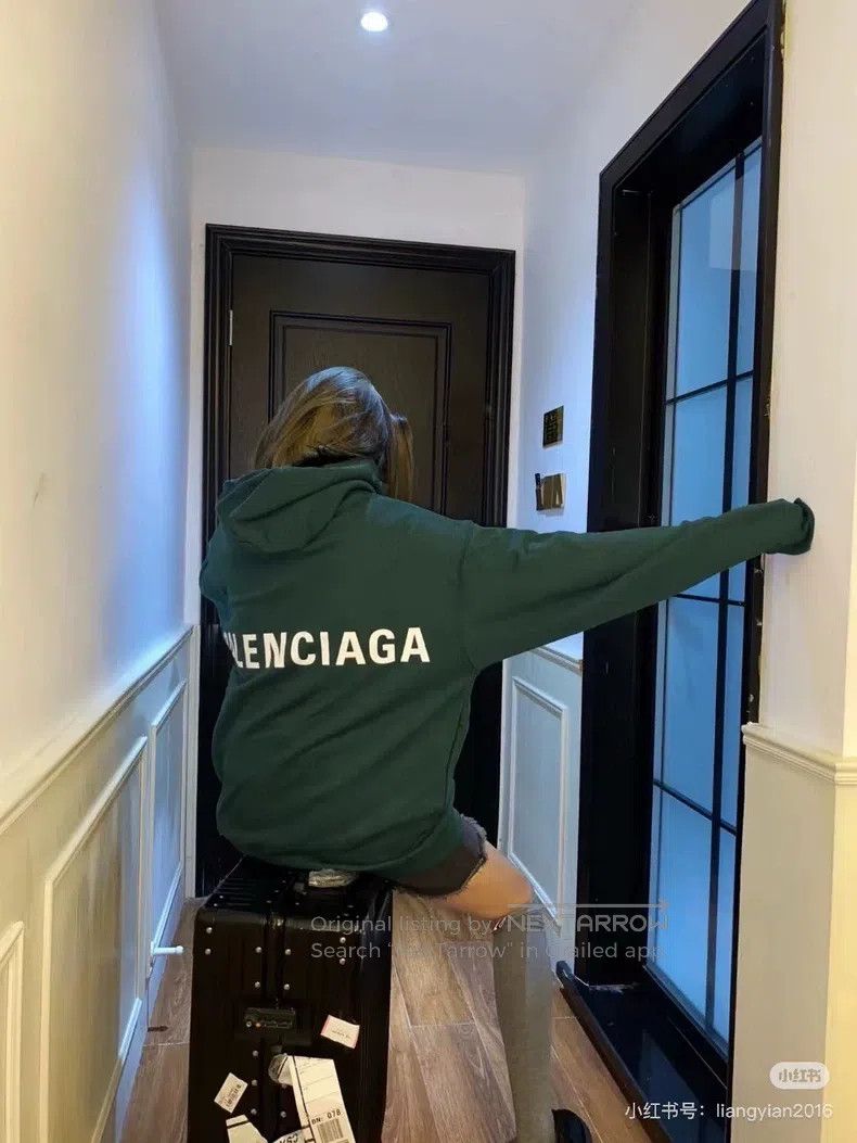 Balenciaga Balenciaga Green logo letter round neck sweater long sleev Size US S / EU 44-46 / 1 - 9 Thumbnail